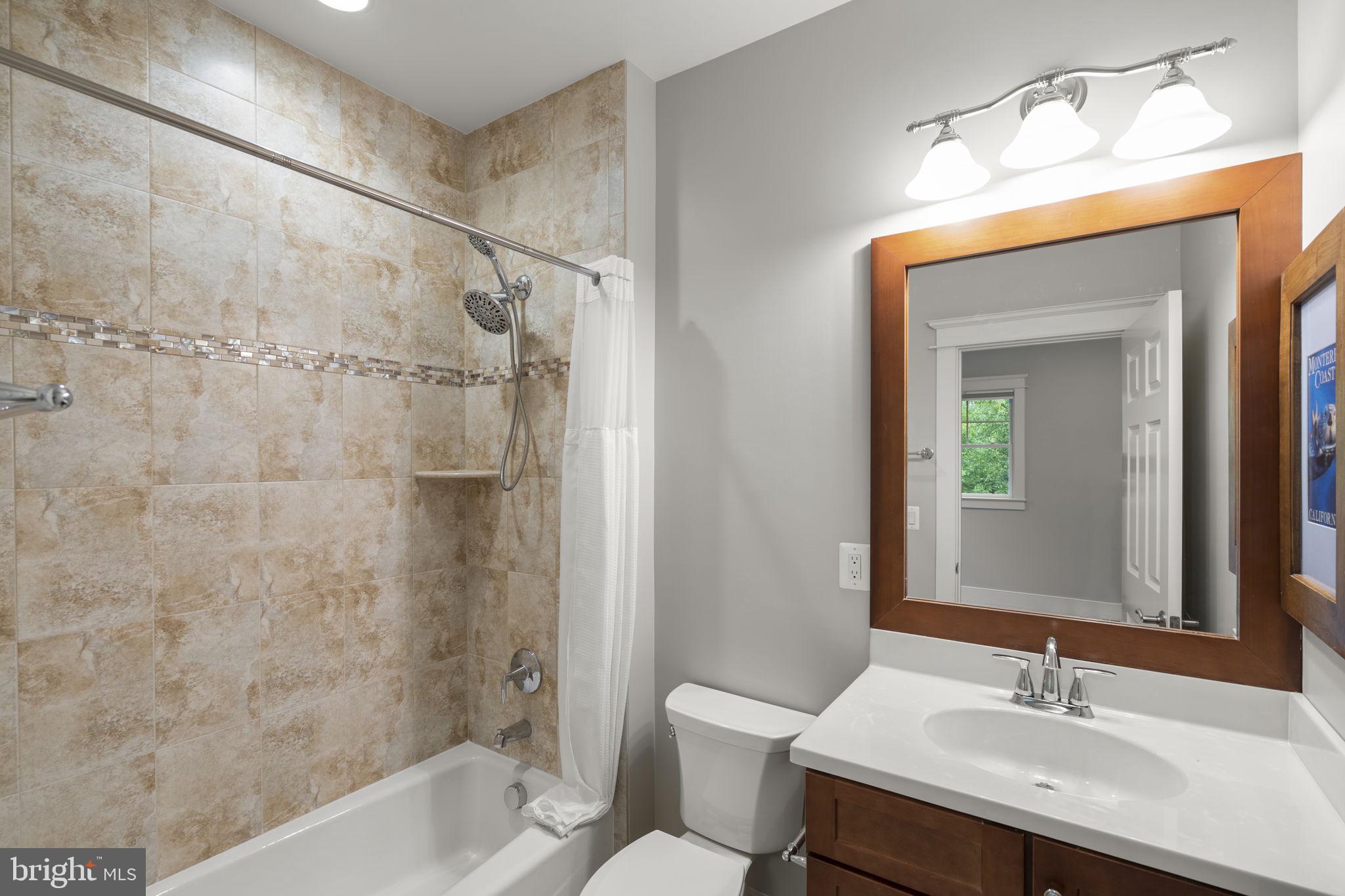 DUNN LORING - Residential