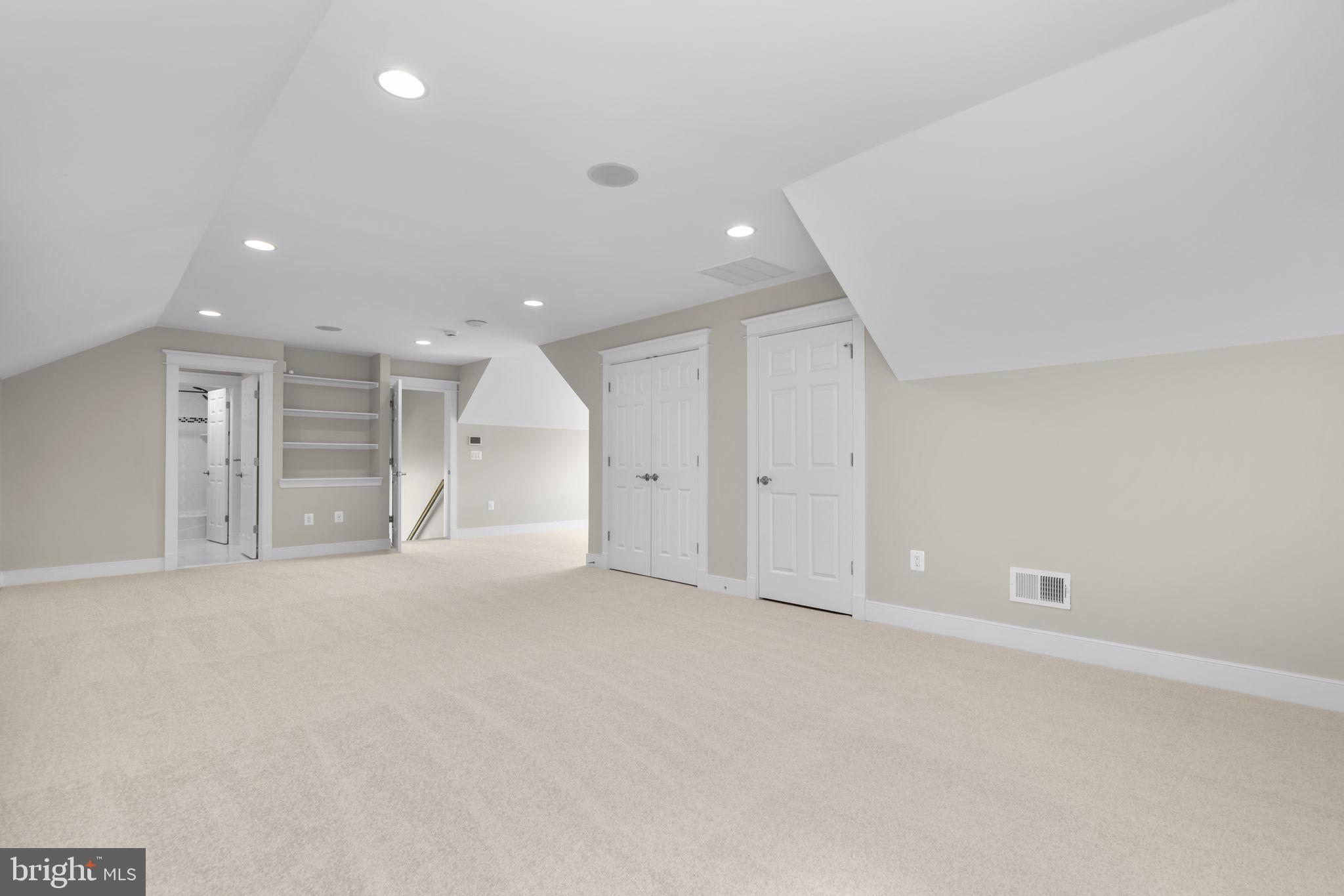 DUNN LORING - Residential