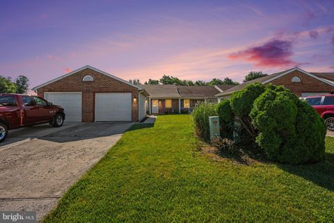 Townhouse For Sale - 1208 Progress Road Rd<br/> CHAMBERSBURG, PA 17201