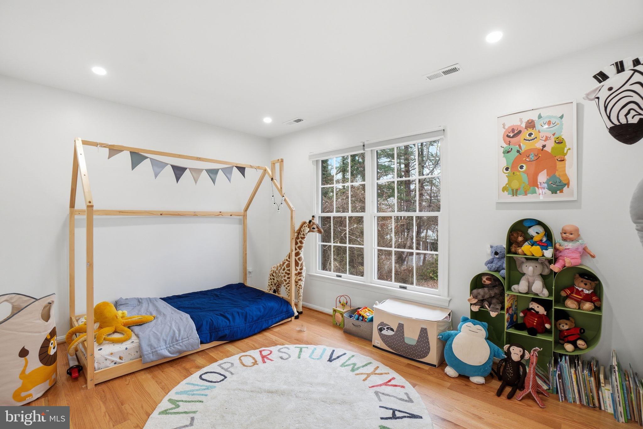 FAIRFAX PARK - Residential