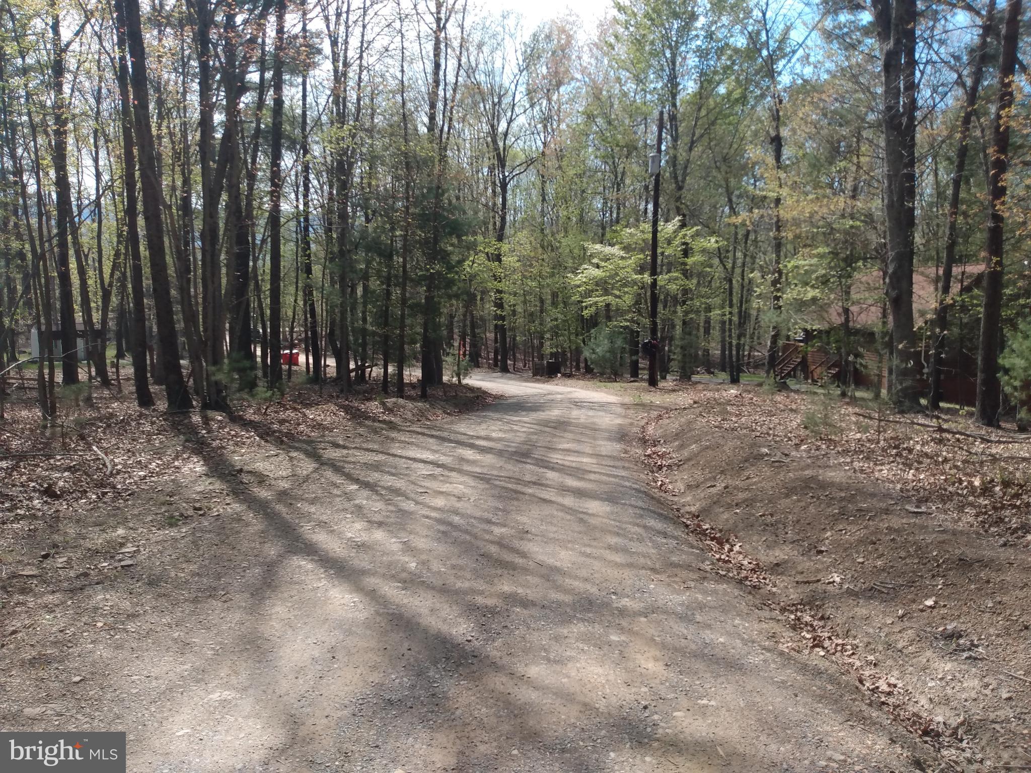 COLONIAL VILLAGE - Land