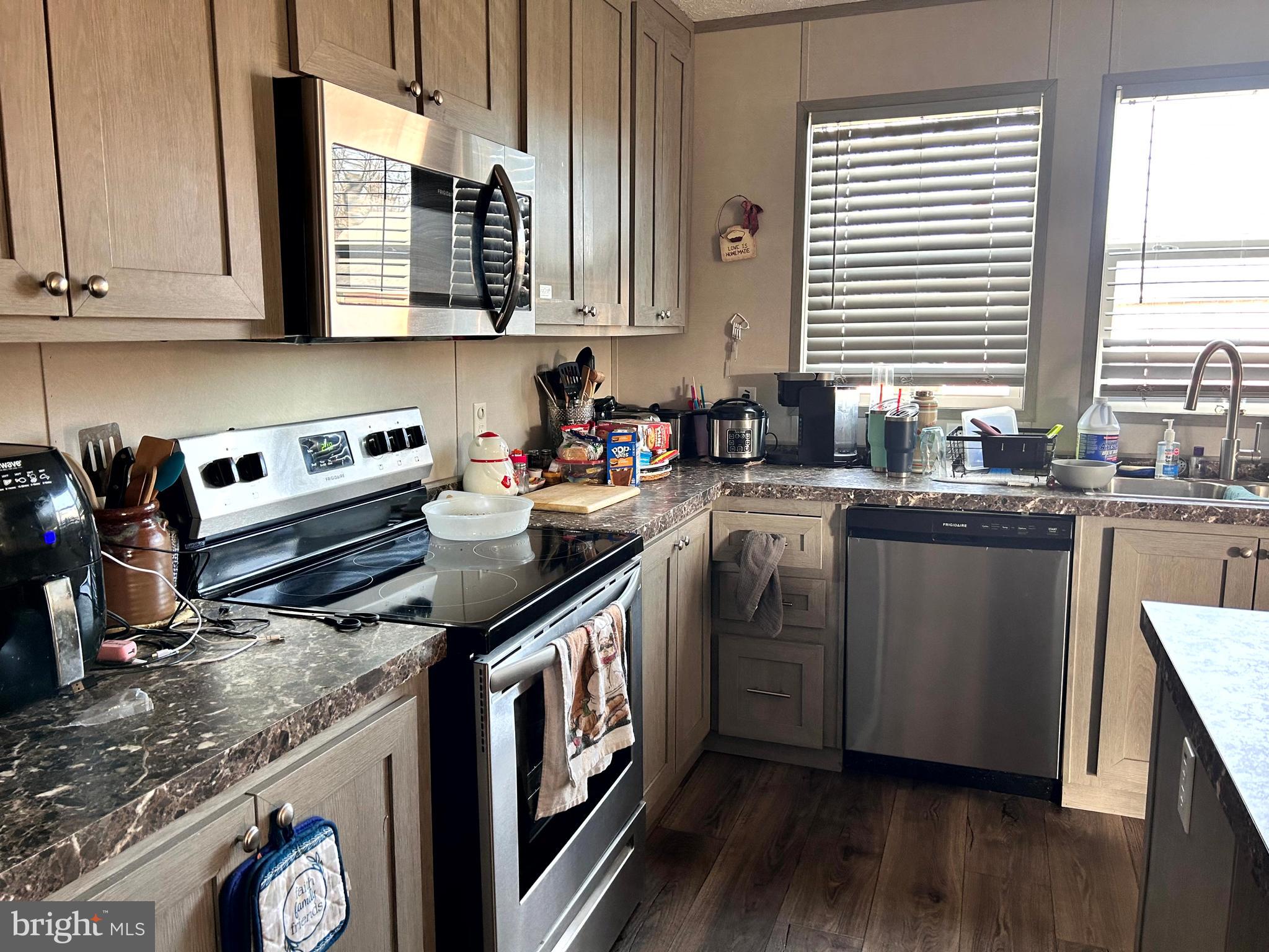 PLEASANT VIEW - Residential