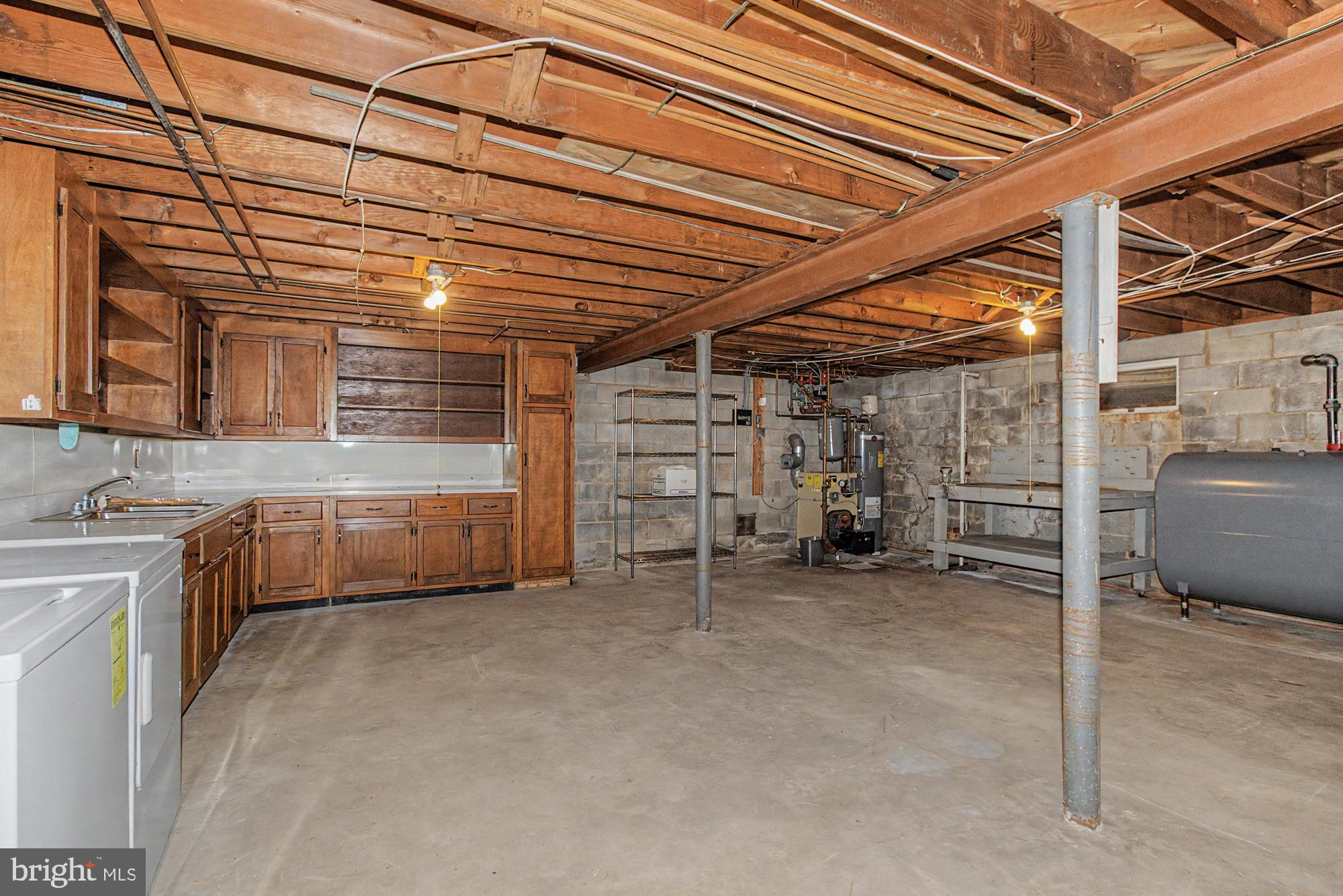 CARROLL MANOR - Residential