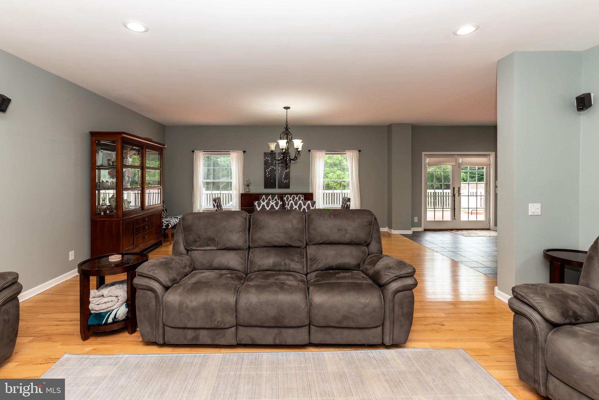 309 E WEYMOUTH ROAD