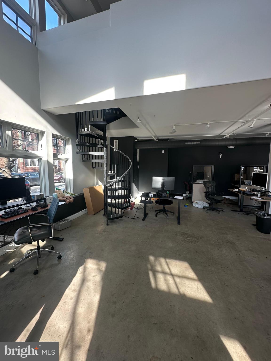 1437 W PASSYUNK AVENUE