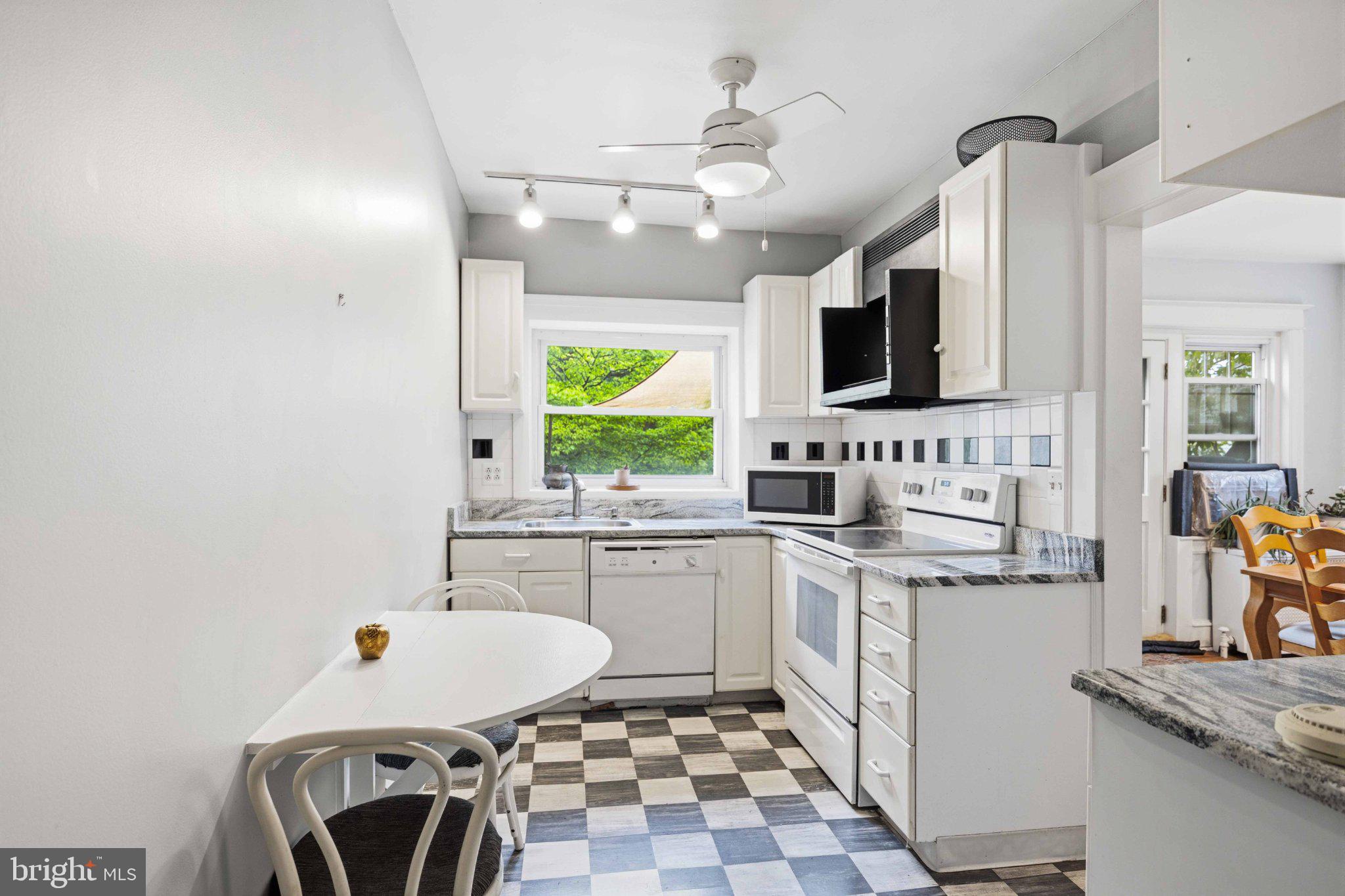 ELKINS PARK - Residential