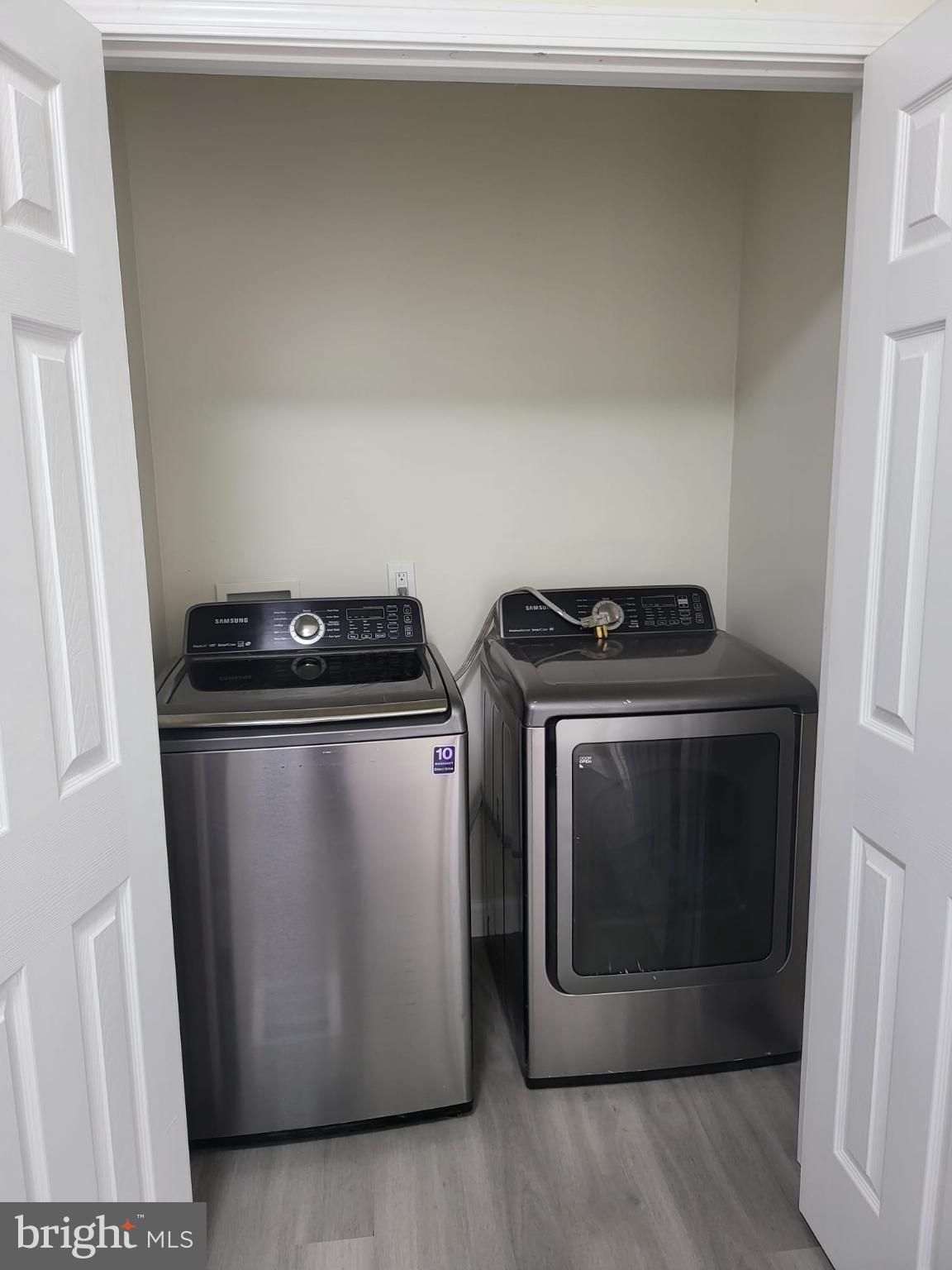BROADWAY EAST - Residential Lease
