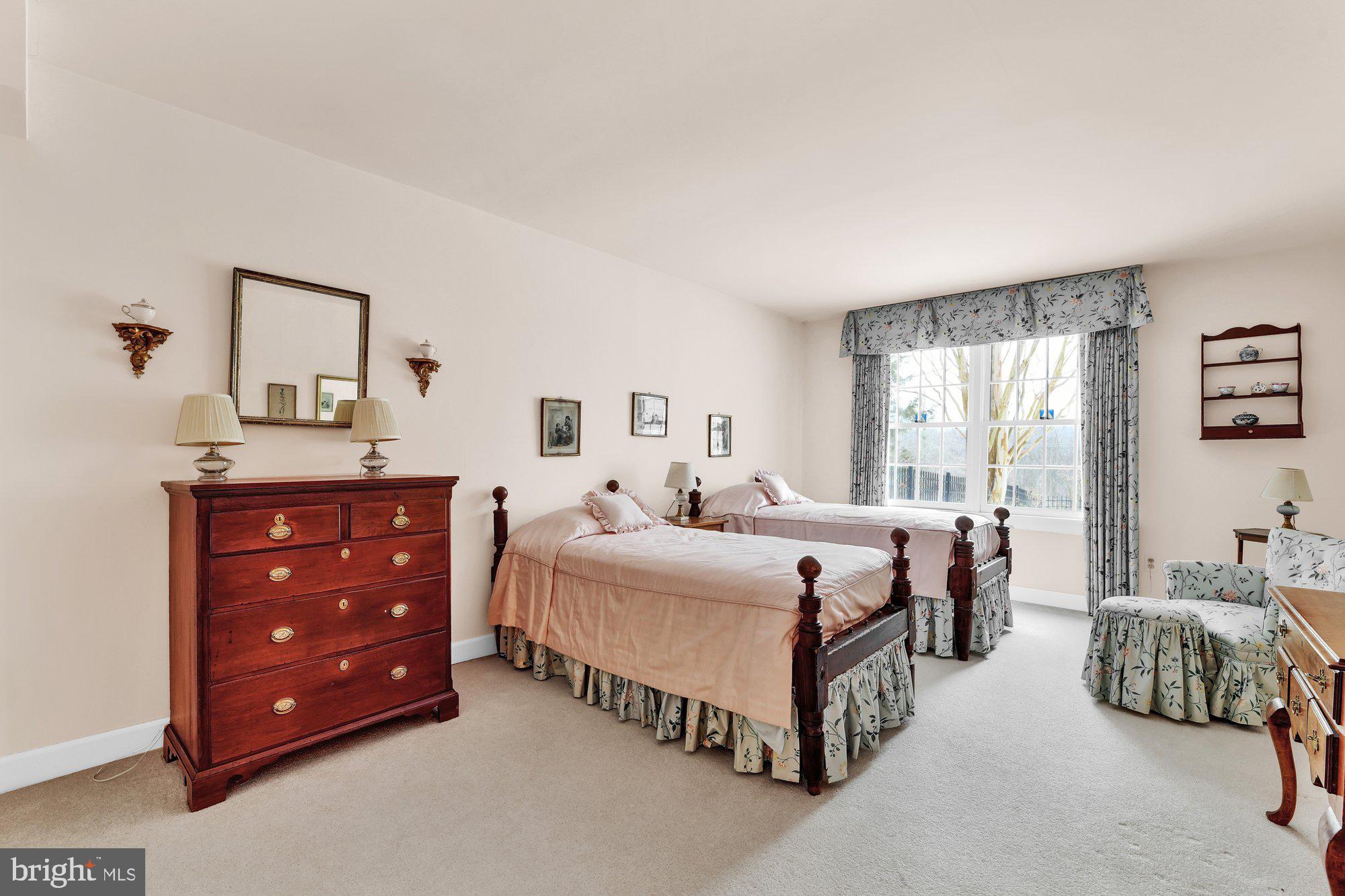 LUTHERVILLE - Residential