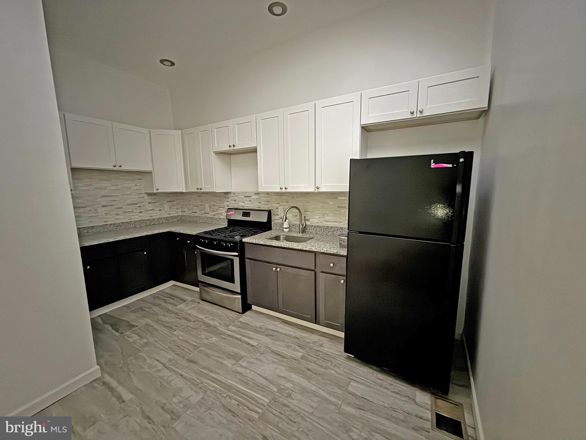 721 W LAFAYETTE AVENUE