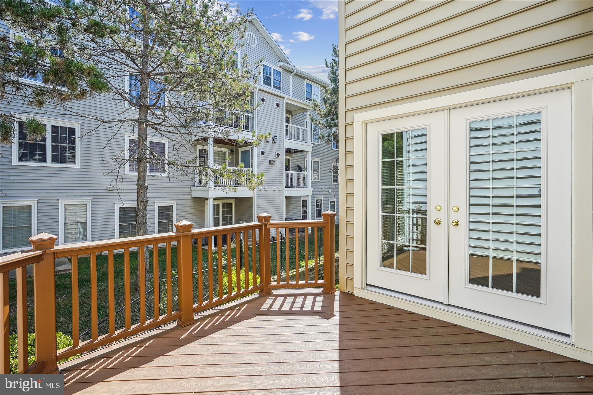 FAIR LAKES - Residential Lease