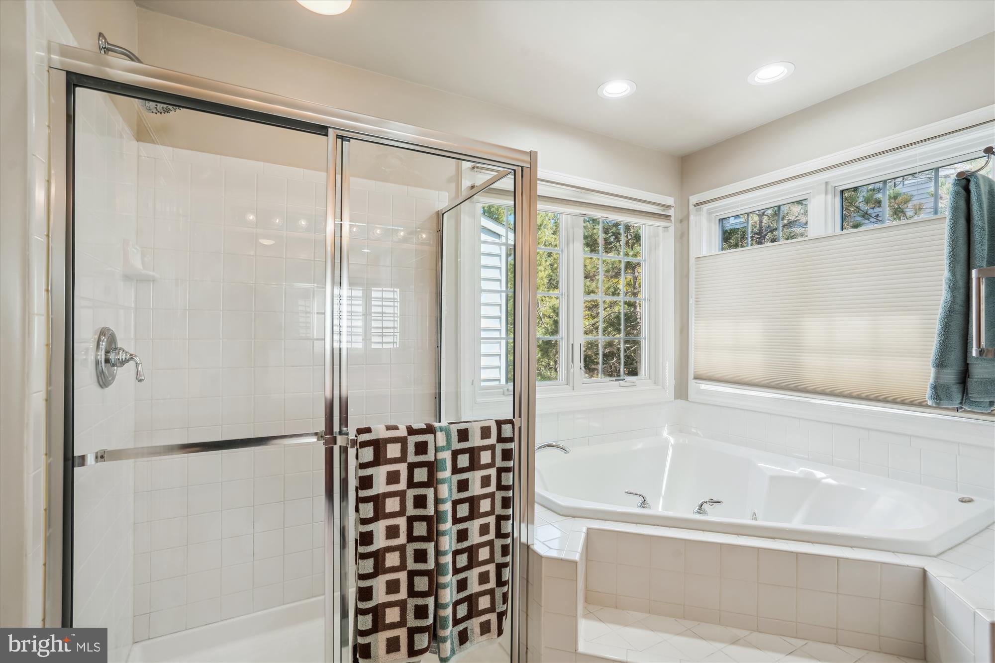 FAIR LAKES - Residential Lease