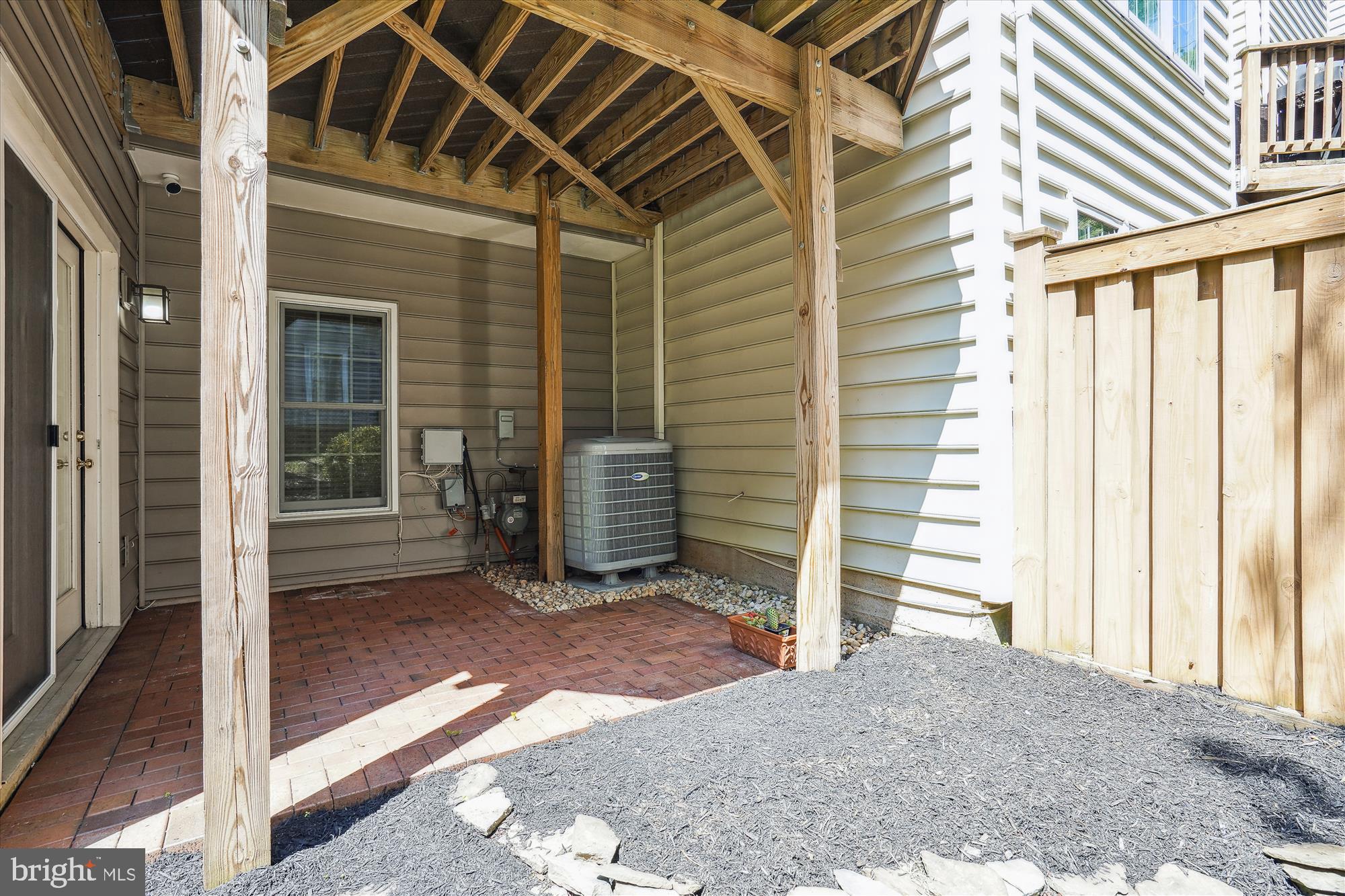 FAIR LAKES - Residential Lease