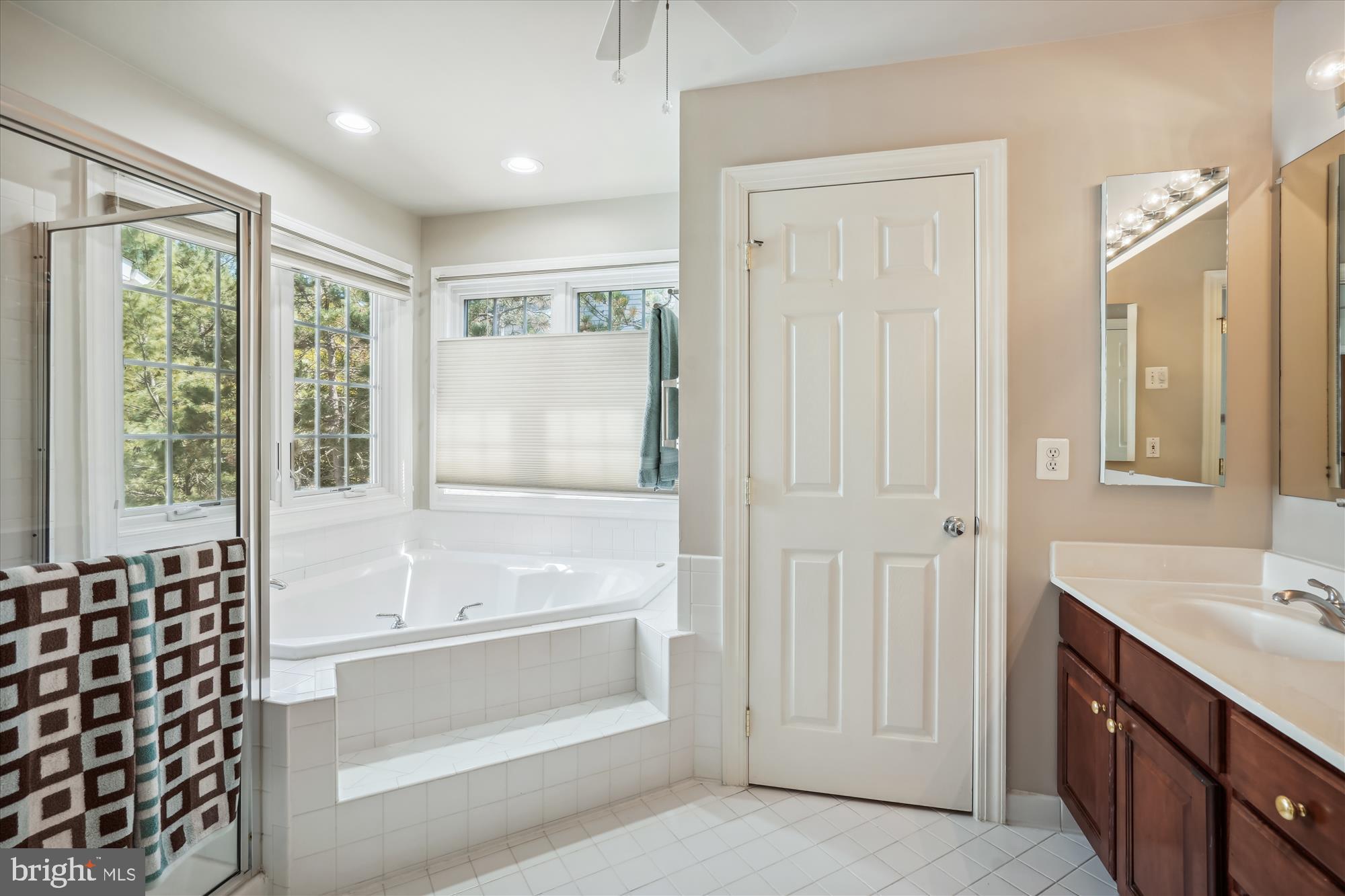 FAIR LAKES - Residential Lease