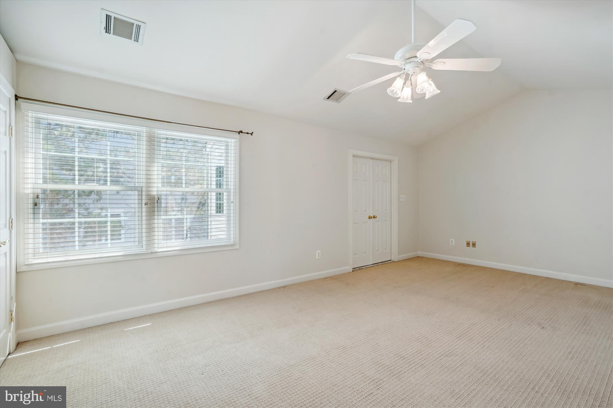 FAIR LAKES - Residential Lease