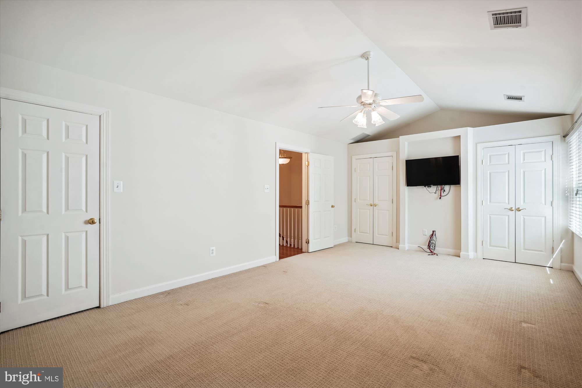 FAIR LAKES - Residential Lease