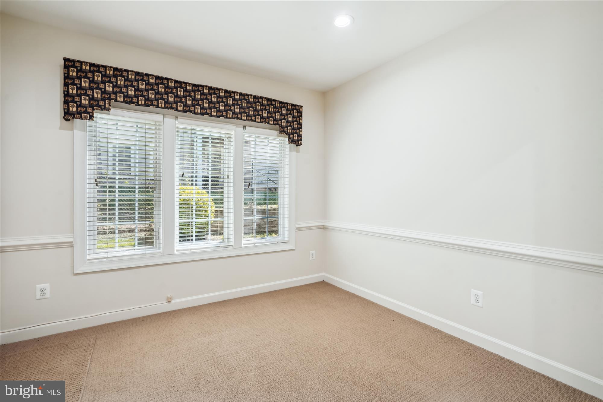 FAIR LAKES - Residential Lease