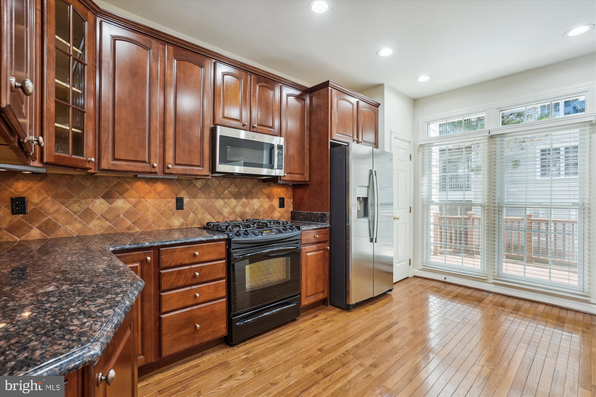 FAIR LAKES - Residential Lease