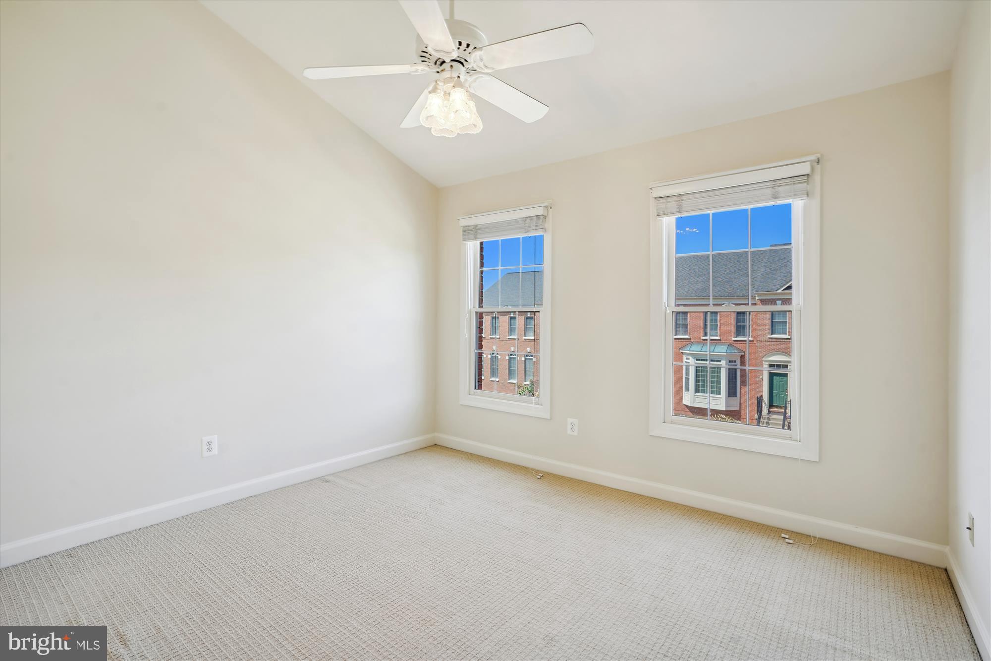 FAIR LAKES - Residential Lease