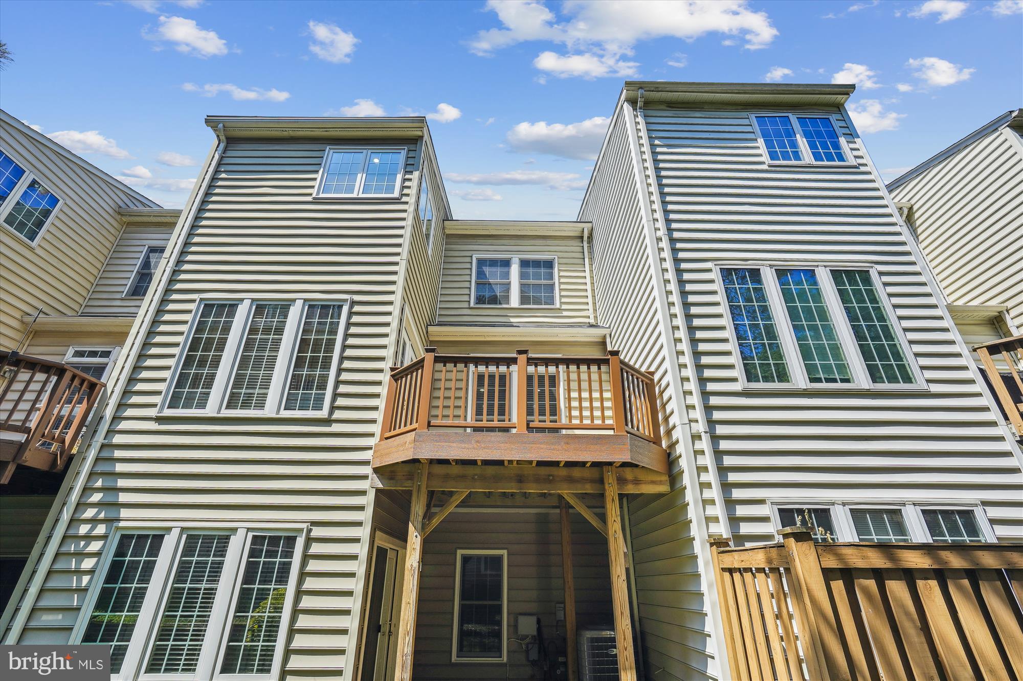 FAIR LAKES - Residential Lease