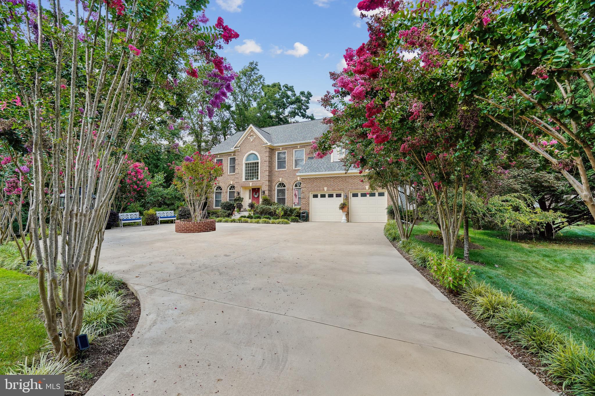 7022 WOODLAND DRIVE