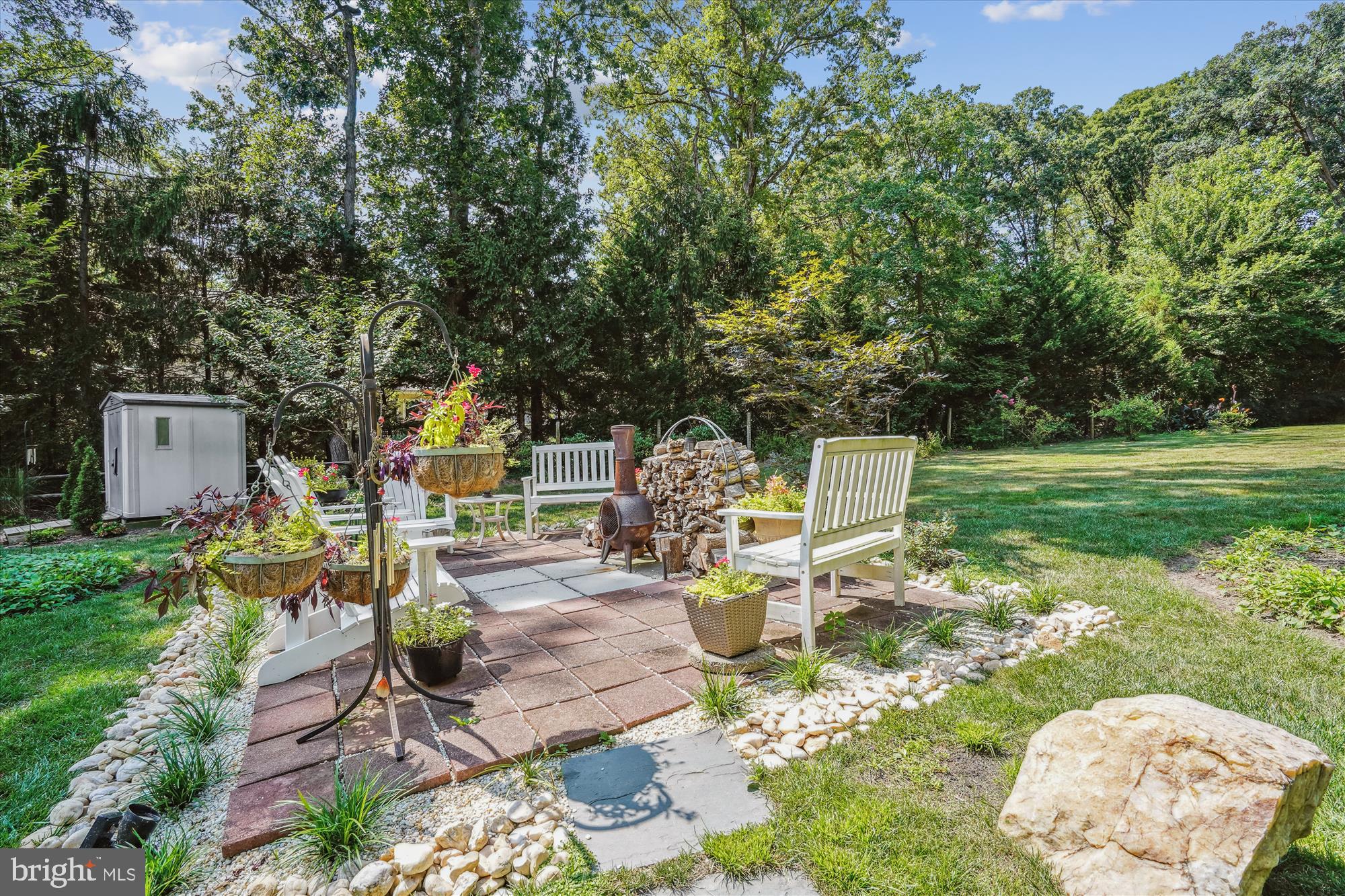 7022 WOODLAND DRIVE