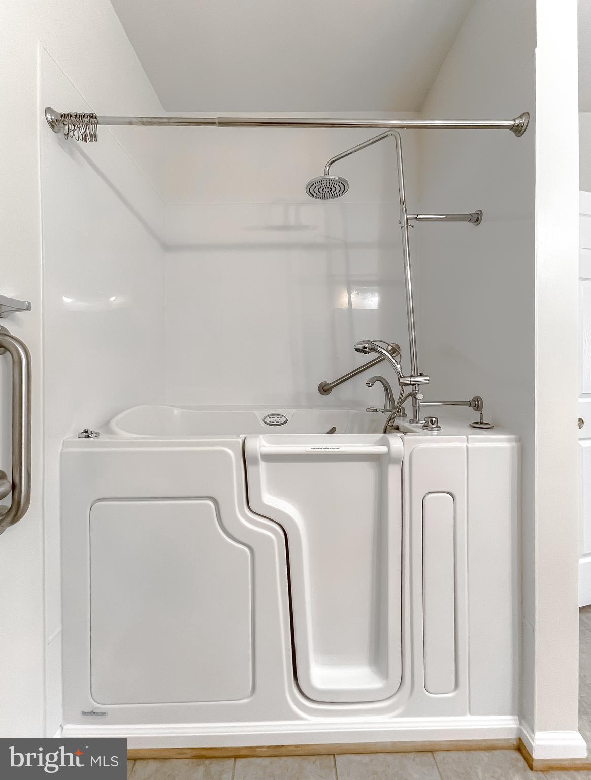 THE RESIDENCES OF WILDEWOOD - Residential