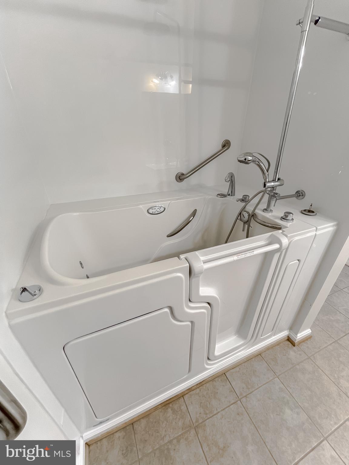 THE RESIDENCES OF WILDEWOOD - Residential