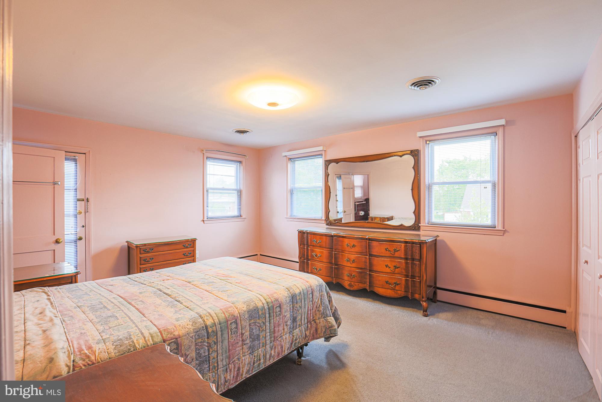 SEVEN MILE - Residential