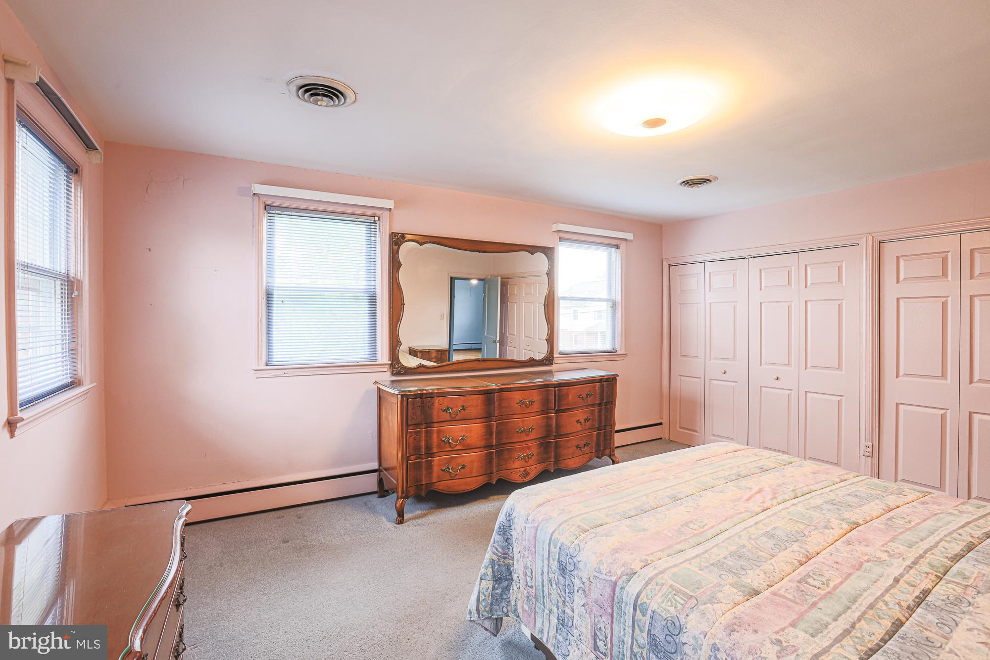 SEVEN MILE - Residential