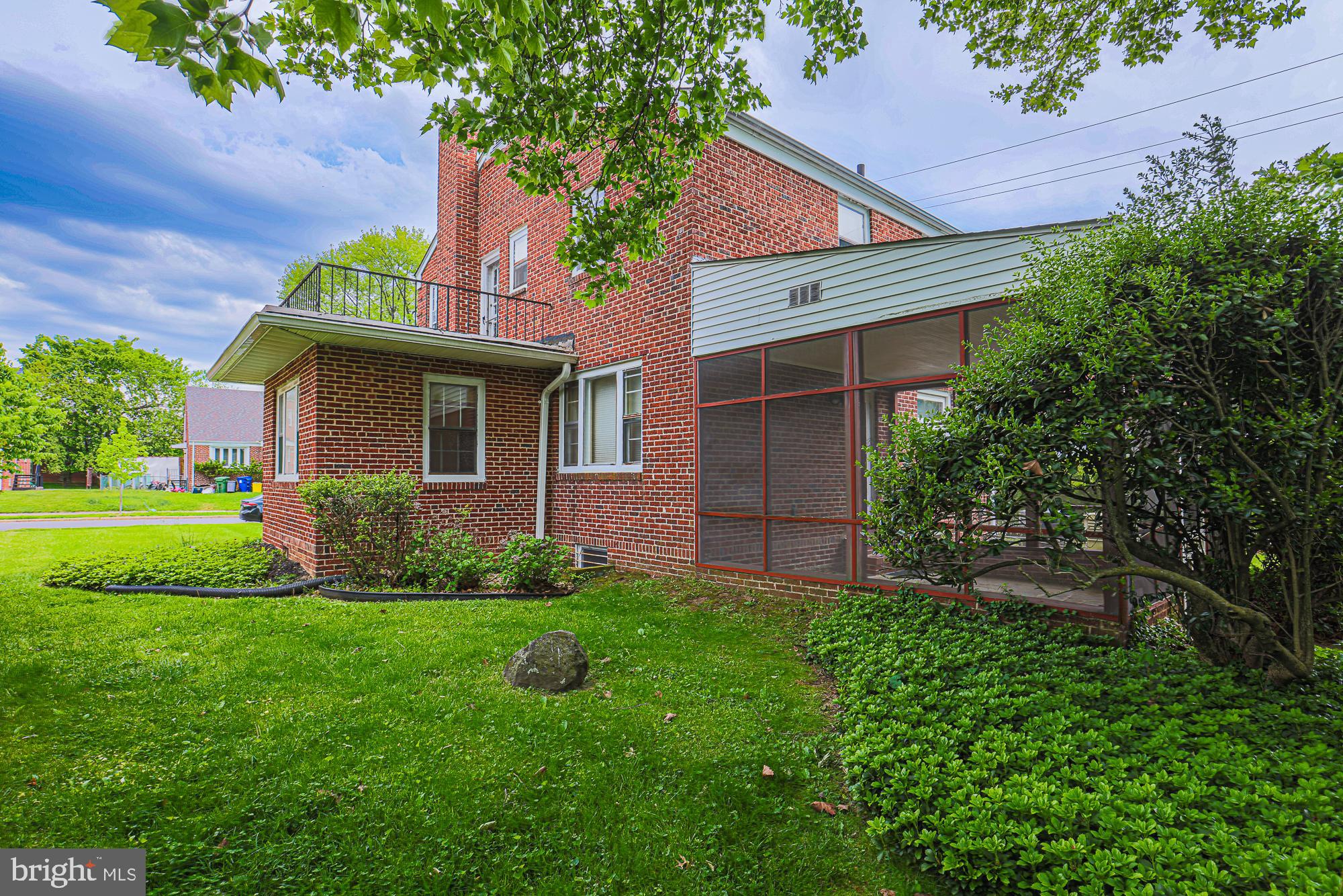 SEVEN MILE - Residential
