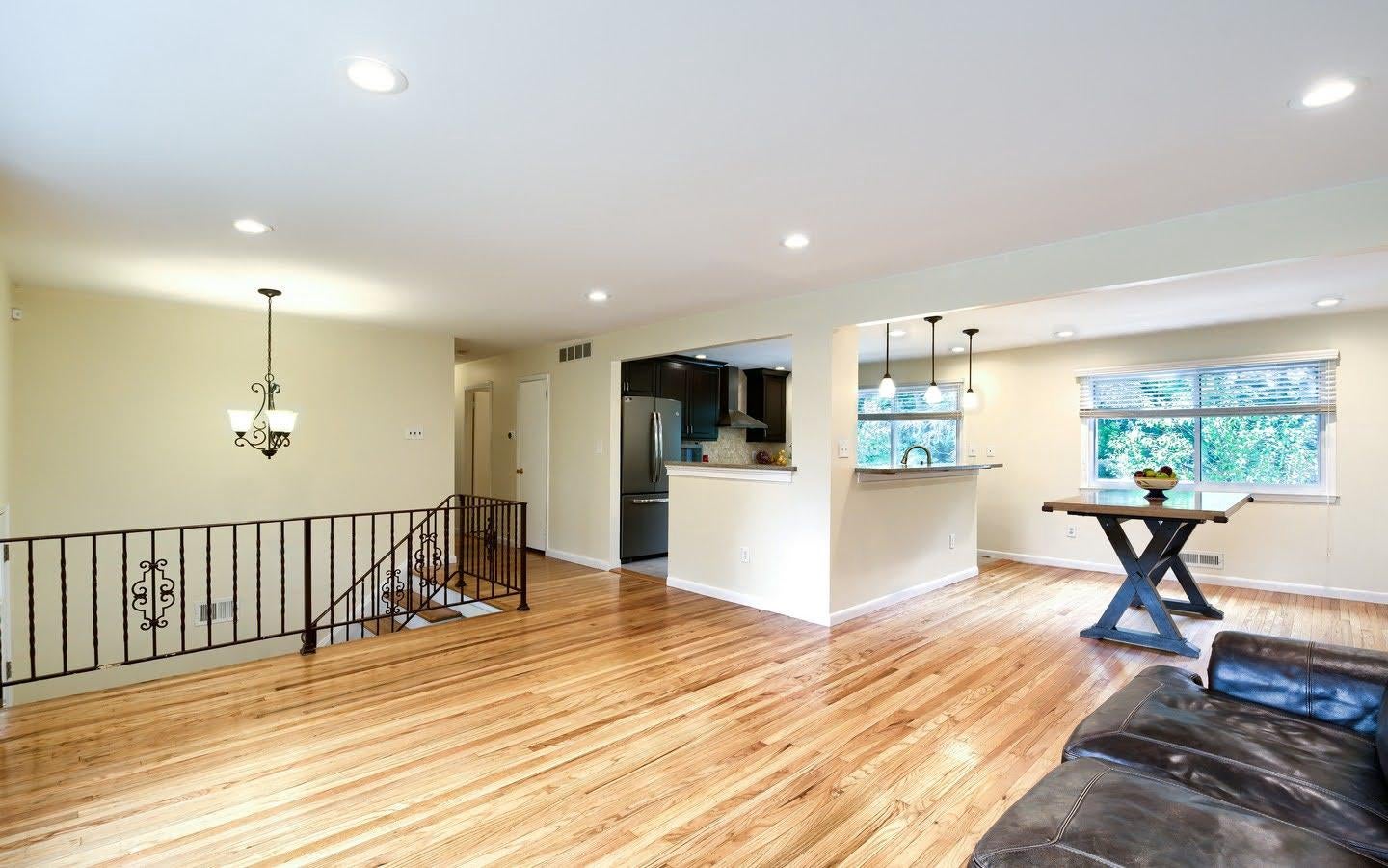 1939 BIRCHWOOD PARK DRIVE N