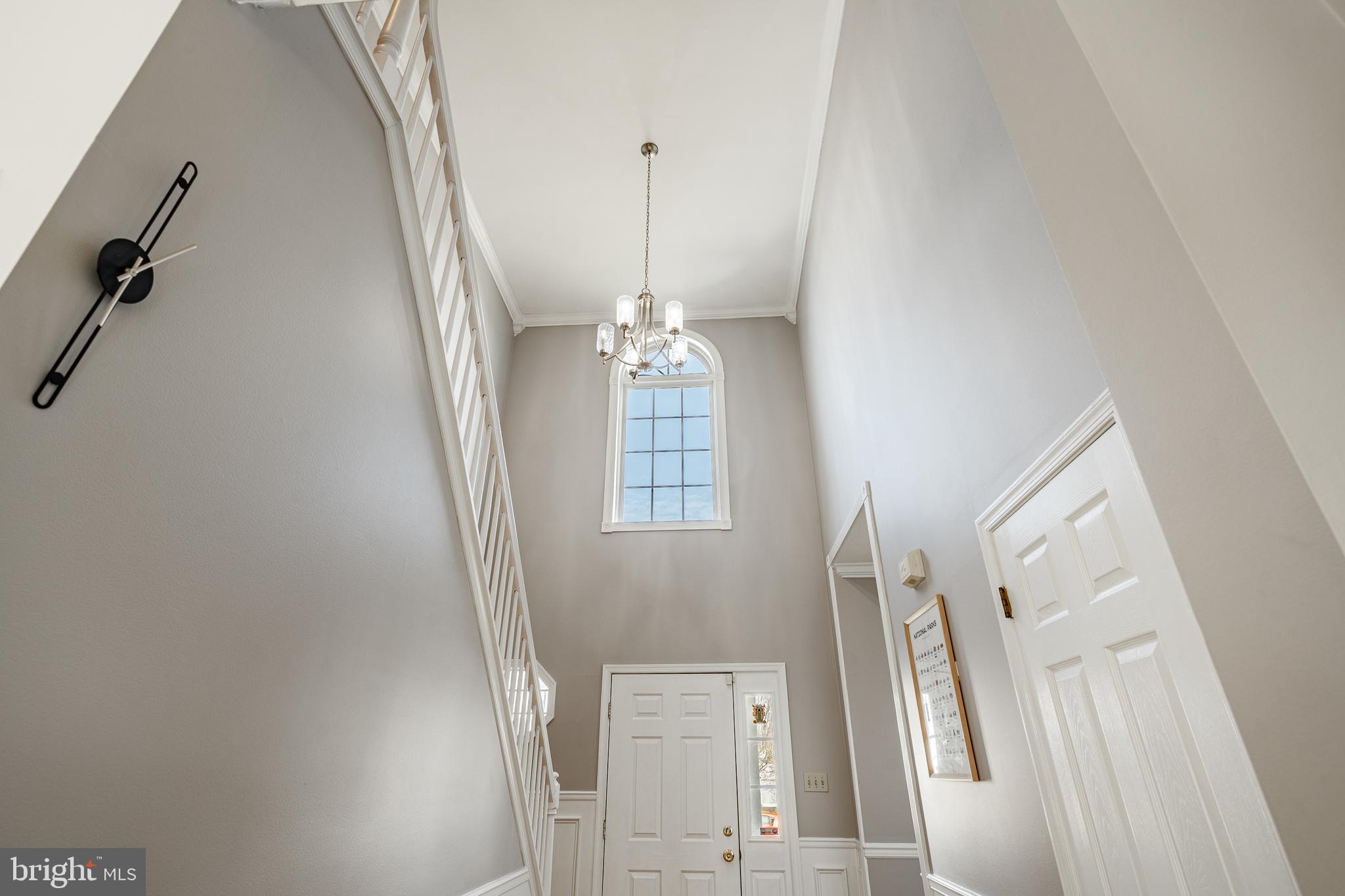 107 W FLAGSTONE DRIVE