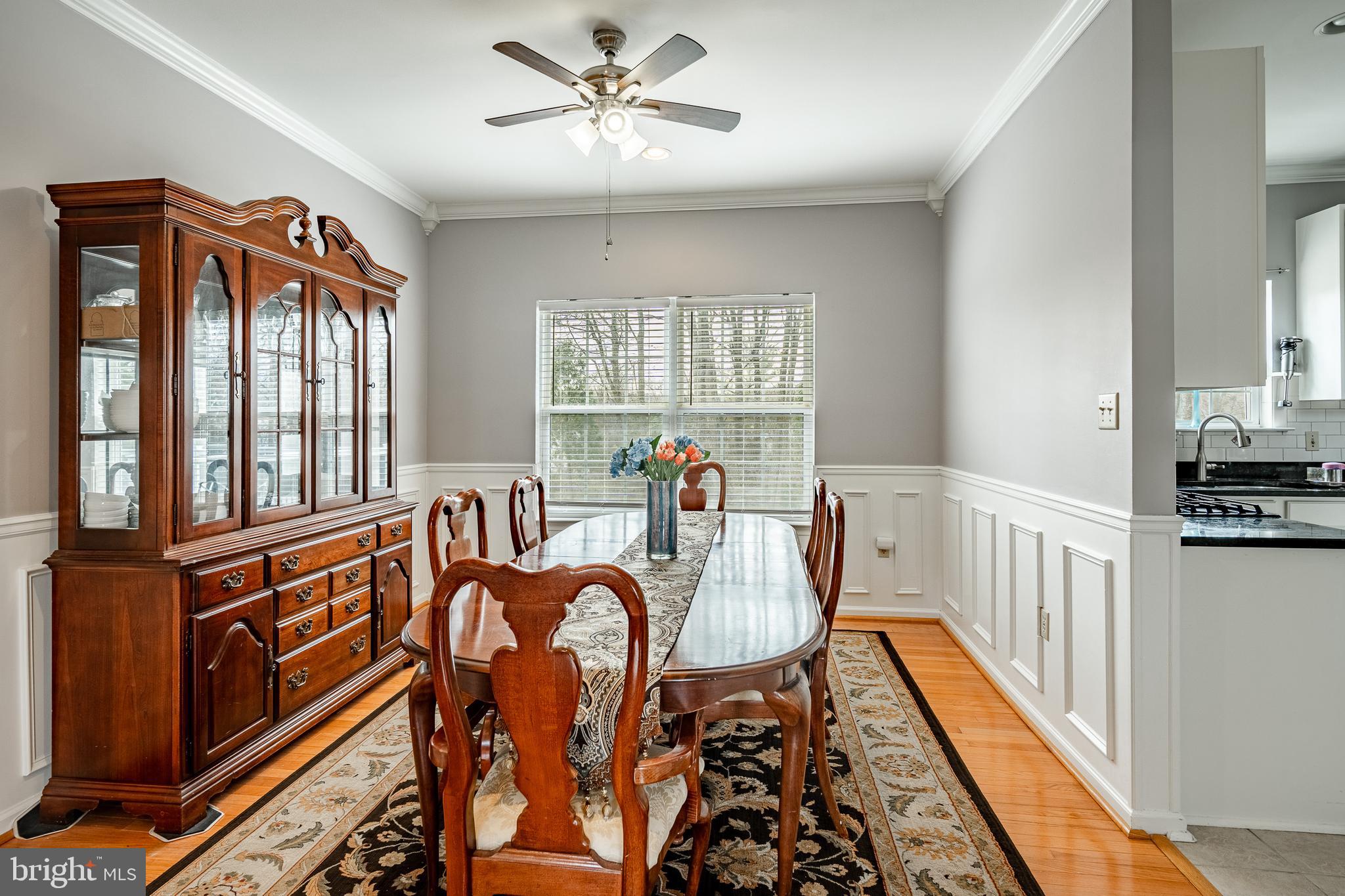 107 W FLAGSTONE DRIVE