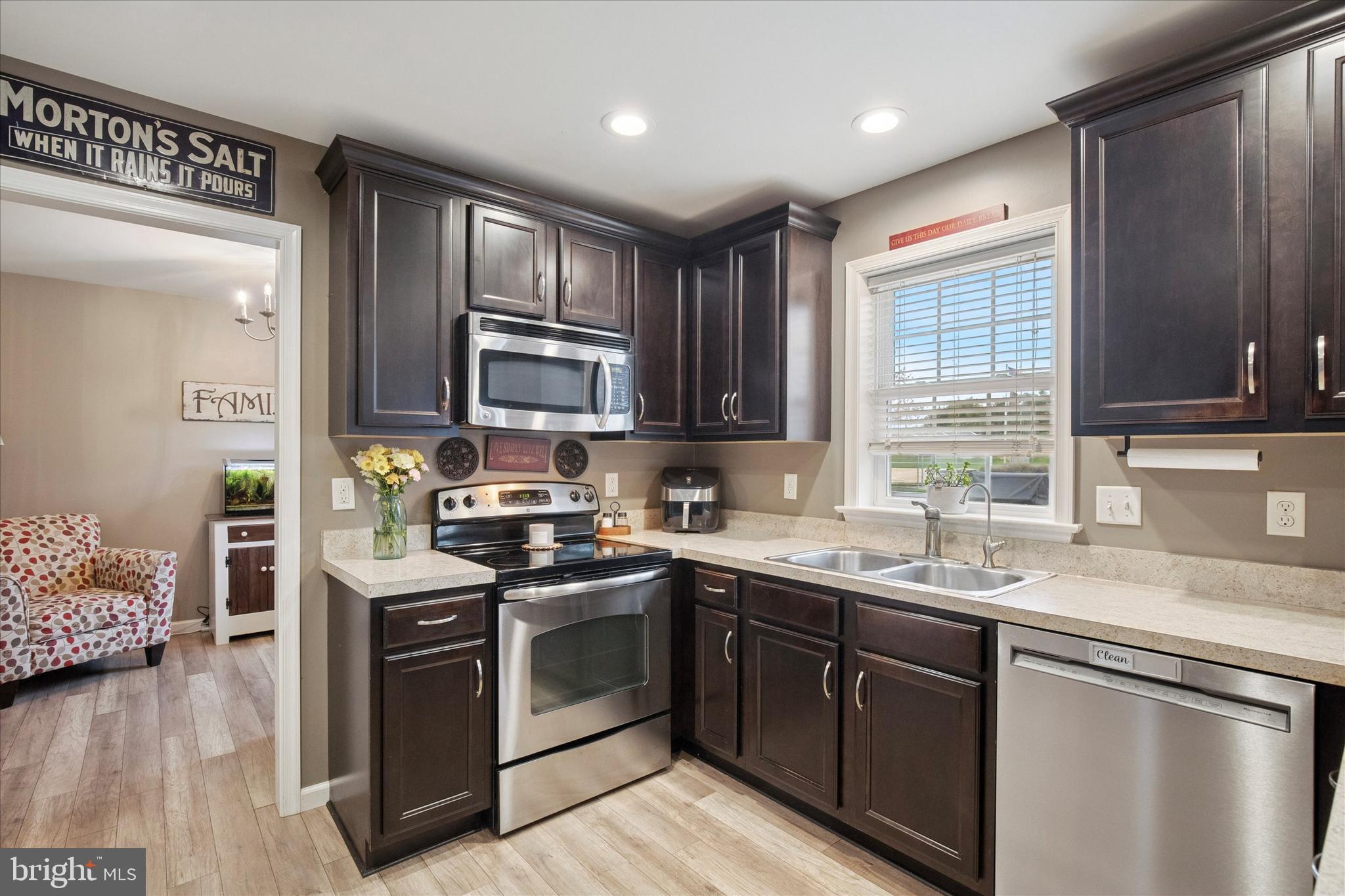 CLEARVIEW GARDENS - Residential