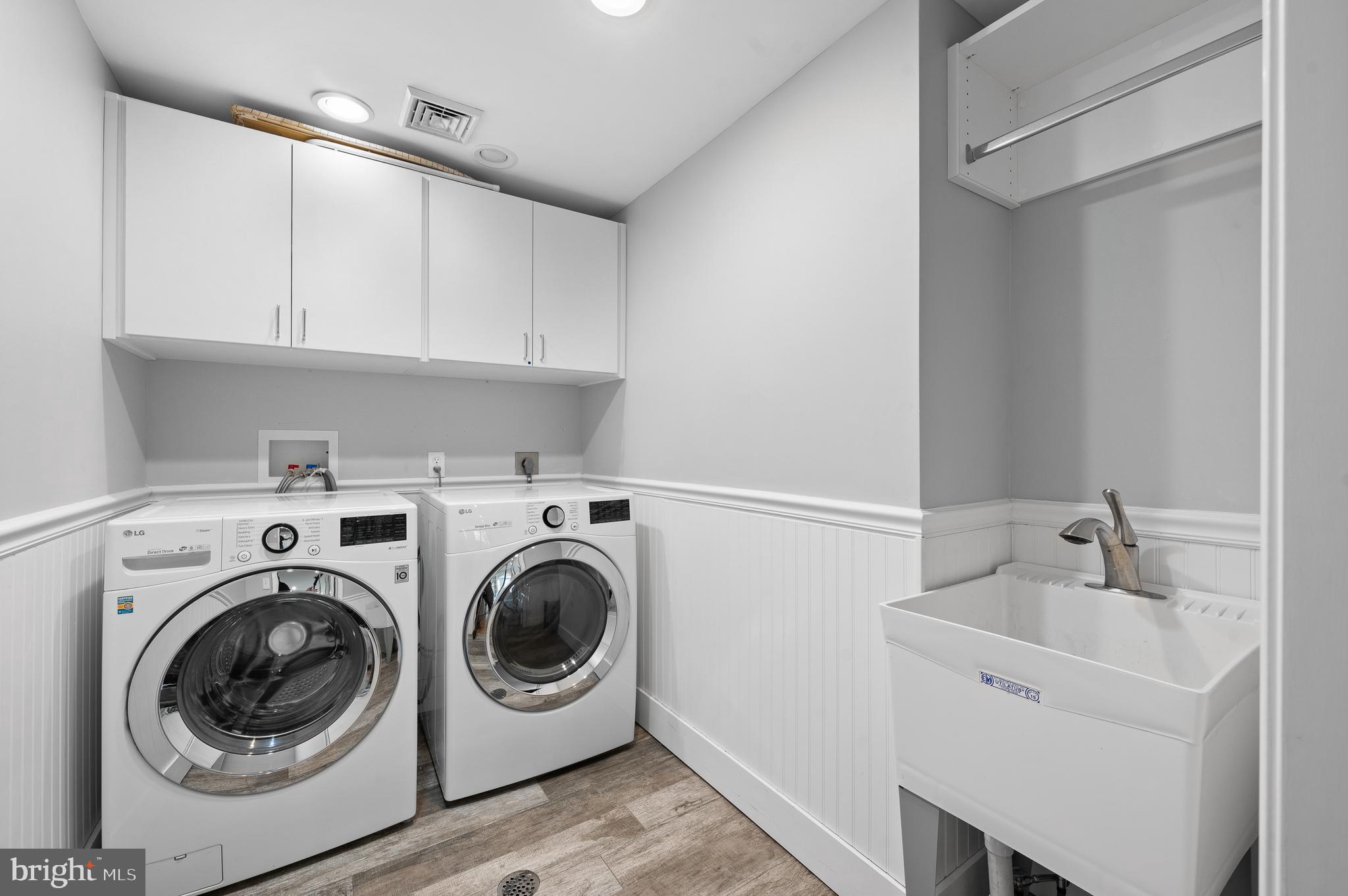 COUNTRYVIEW - Residential Lease