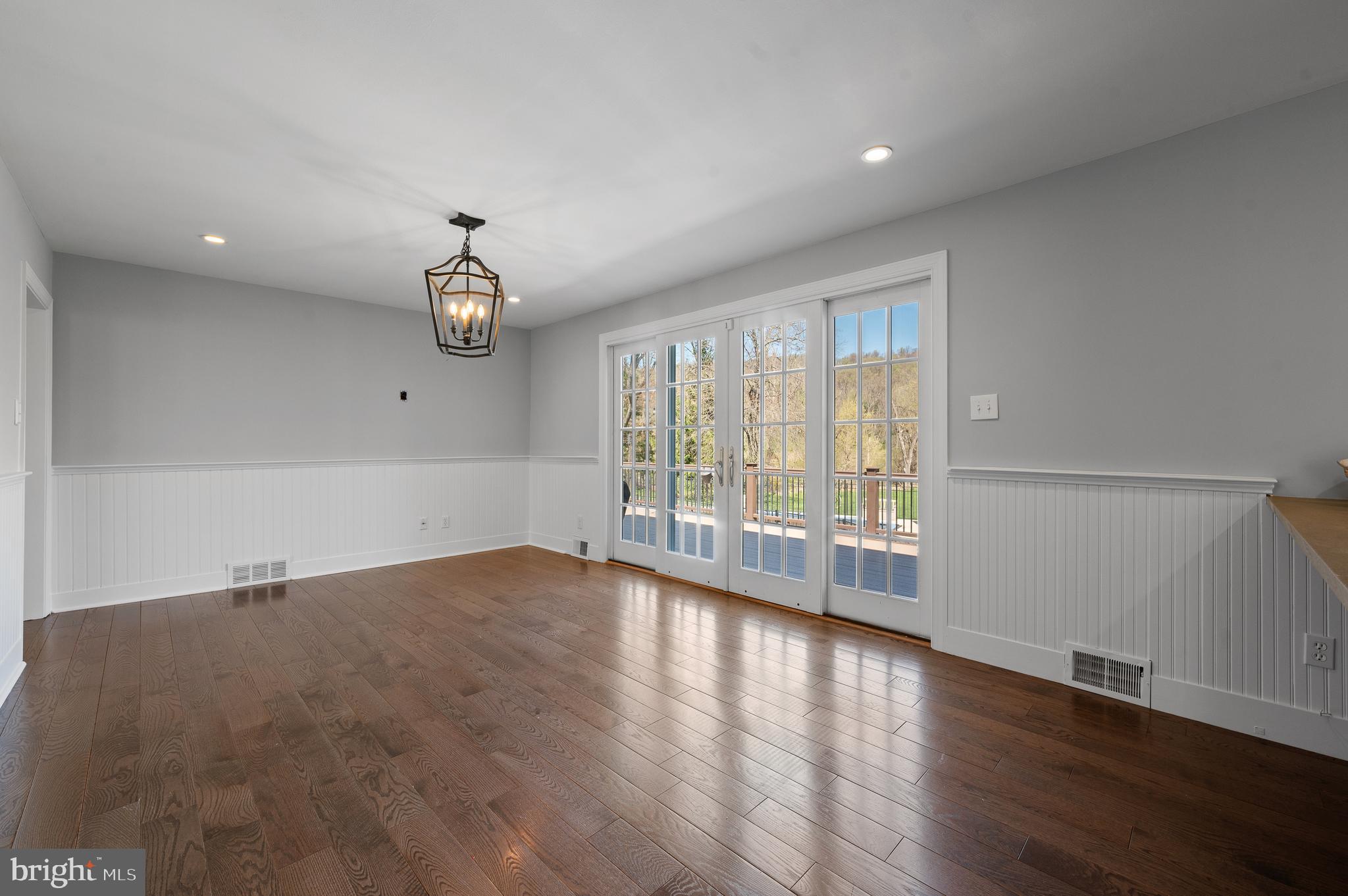 COUNTRYVIEW - Residential Lease