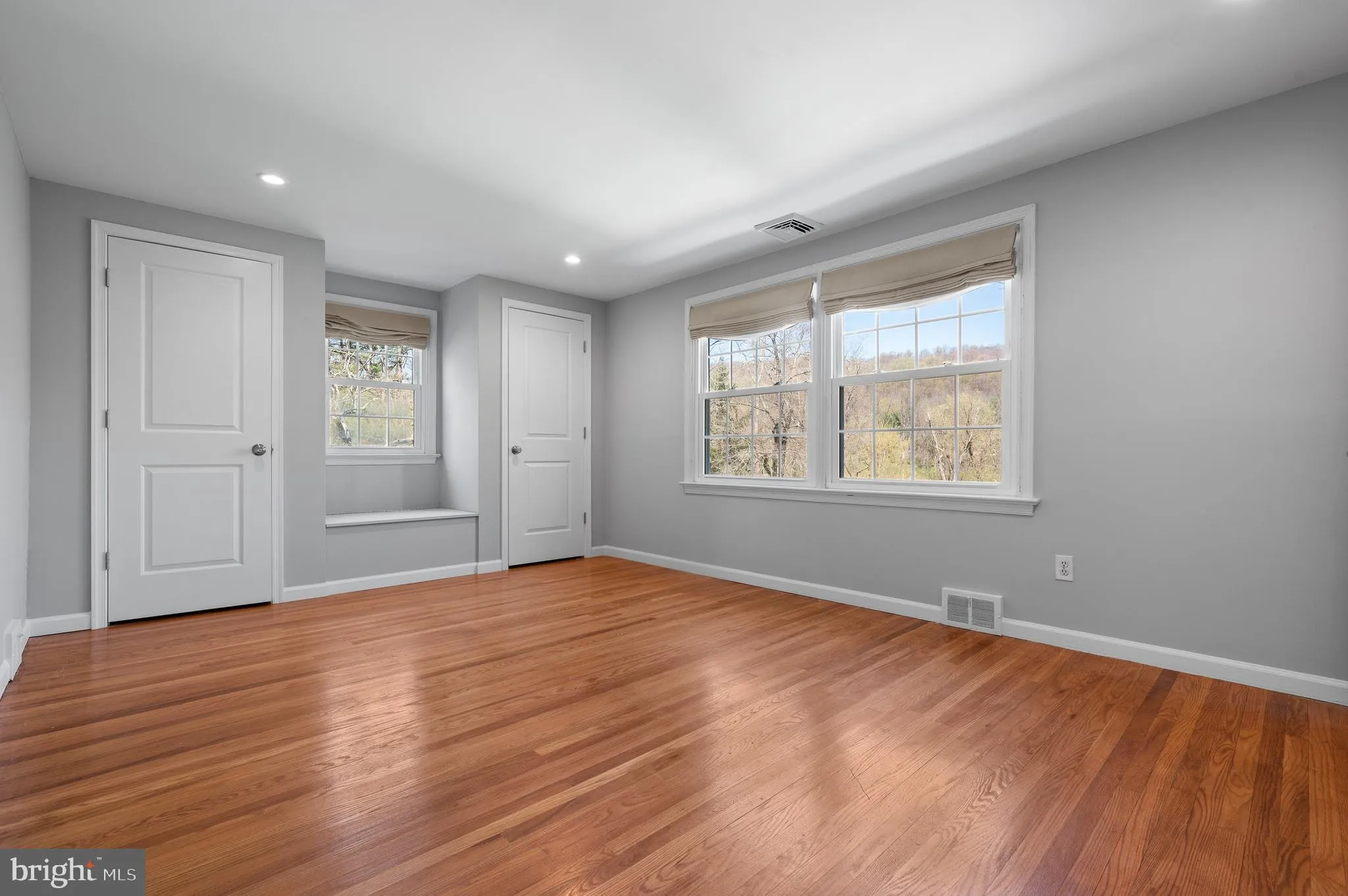 Malvern, Pennsylvania 19355, United States, 4 Bedrooms Bedrooms, ,5 BathroomsBathrooms,Residential,Active,124020