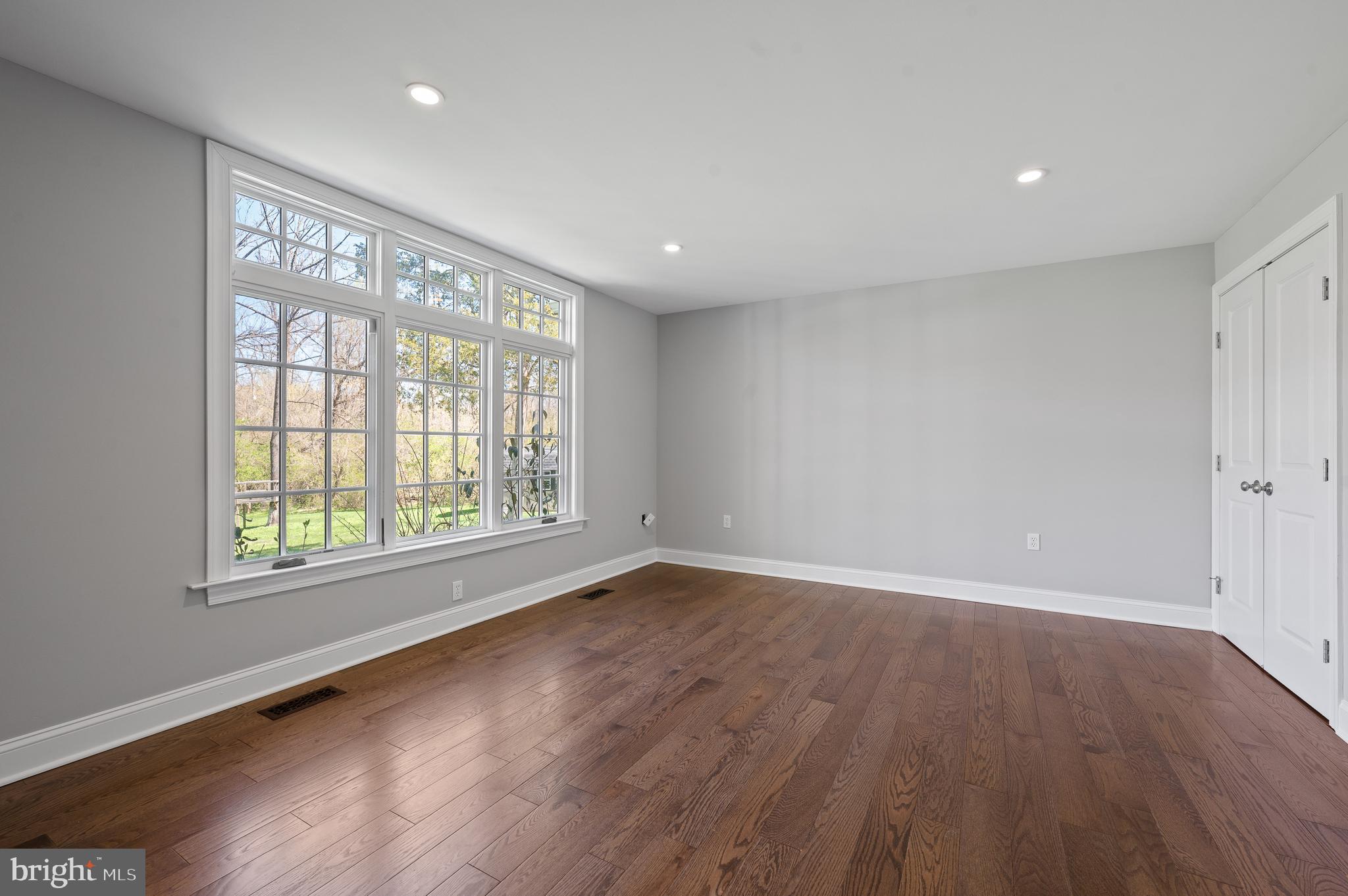 COUNTRYVIEW - Residential Lease