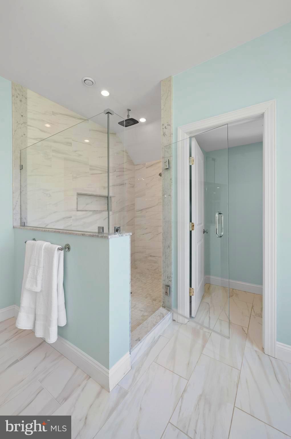 COUNTRYVIEW - Residential Lease