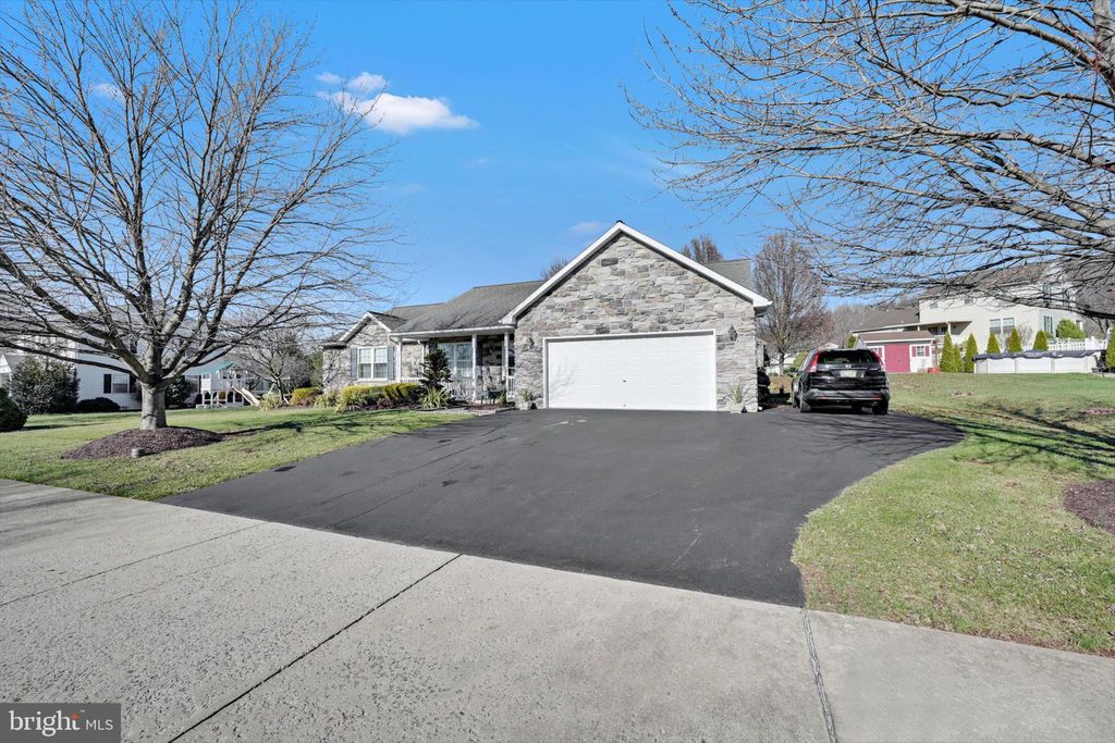 Photo of 139 Shalom Drive, DENVER, PA 17517 (MLS # PALA2080410)