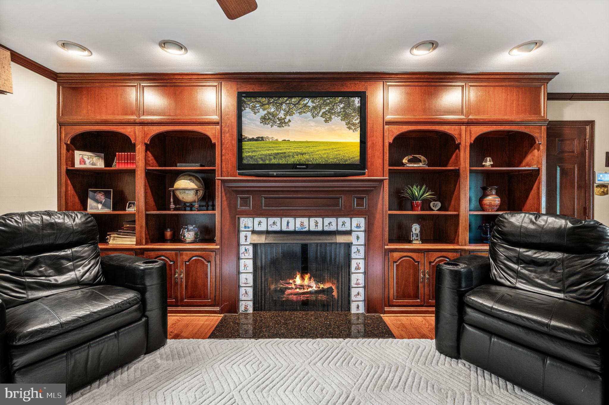 RADLEY RUN MEWS - Residential