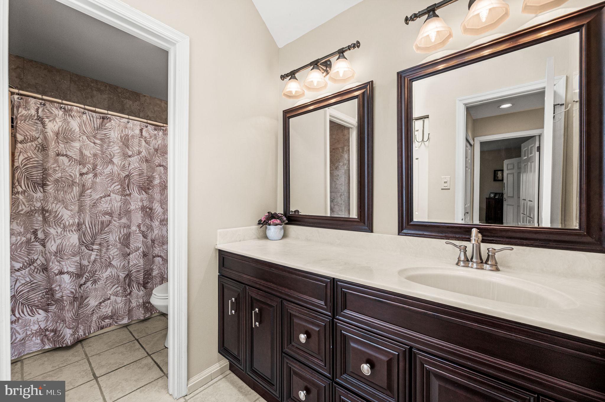 RADLEY RUN MEWS - Residential