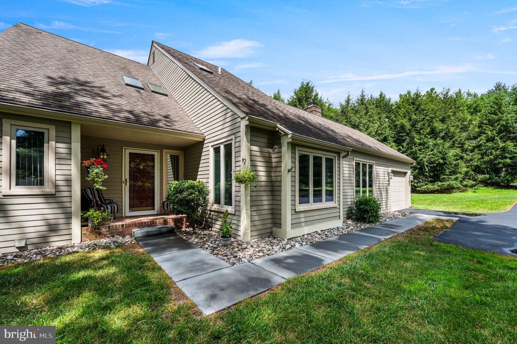 Photo of 1107 Mews Lane, WEST CHESTER, PA 19382 (MLS # PACT2102308)