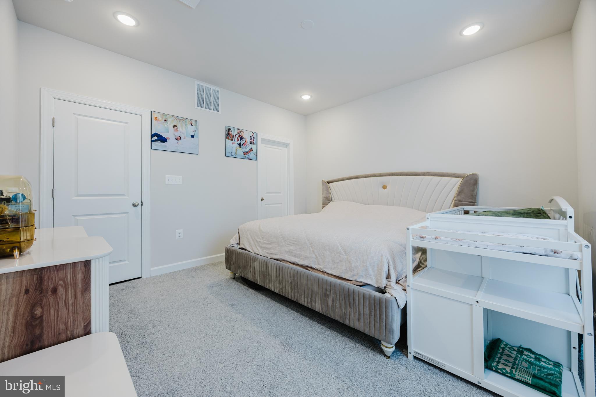 NORTH HART RUN - Residential