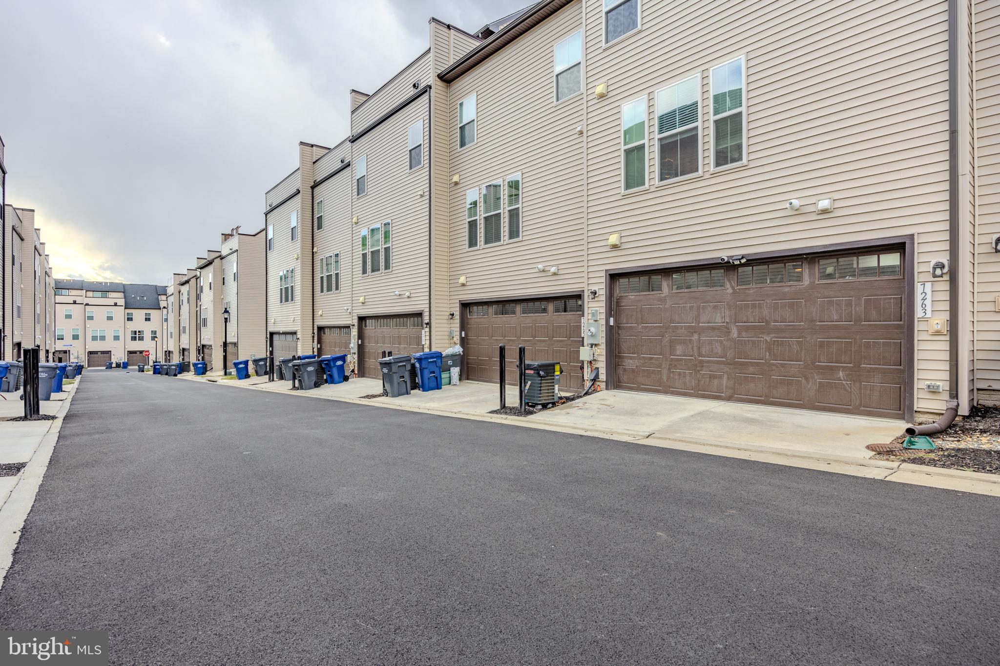 NORTH HART RUN - Residential