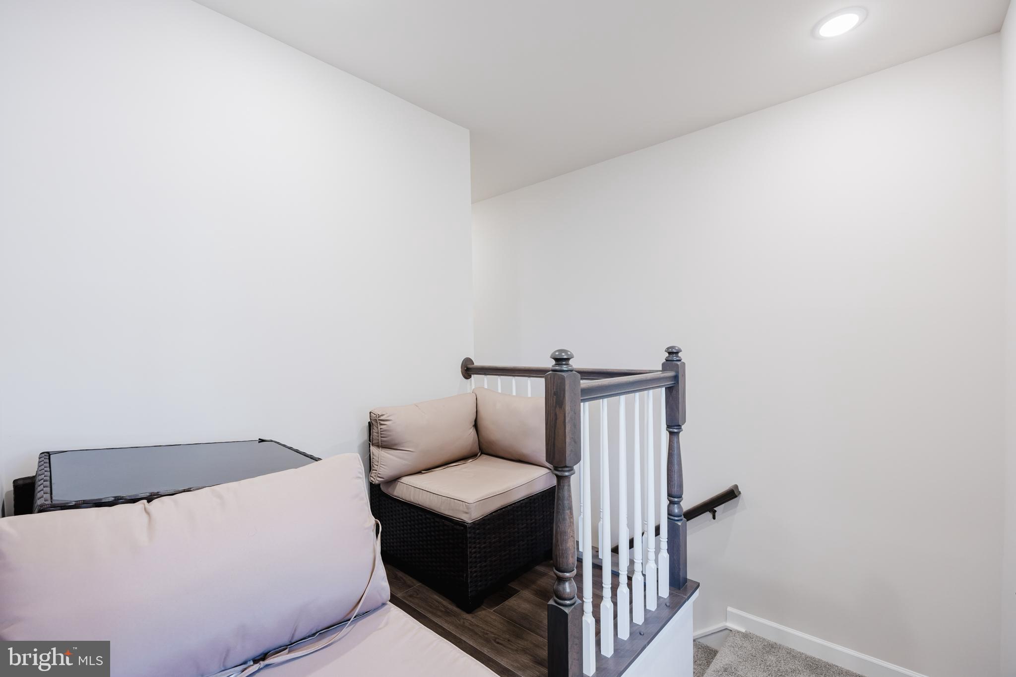 NORTH HART RUN - Residential