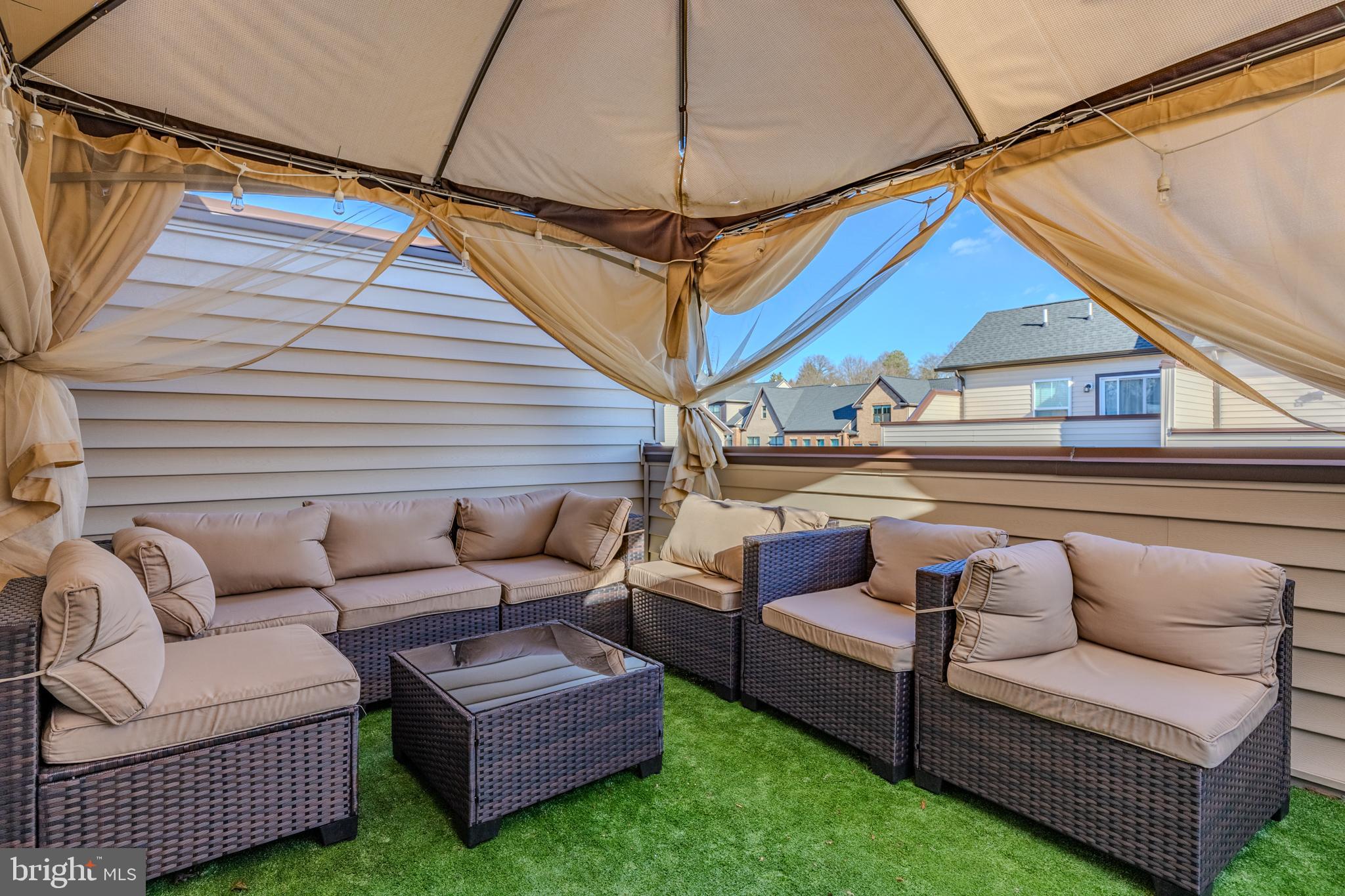 NORTH HART RUN - Residential