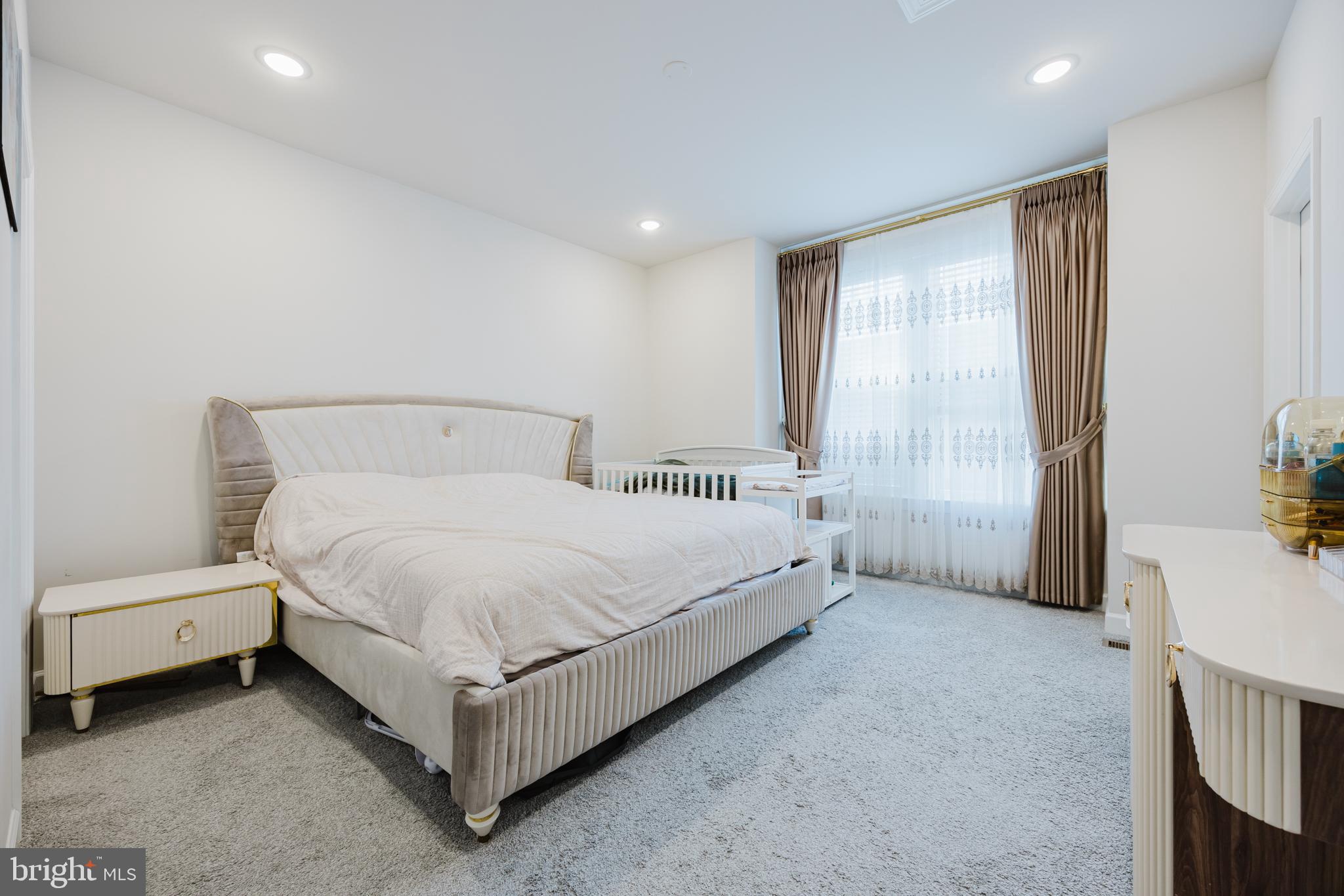 NORTH HART RUN - Residential