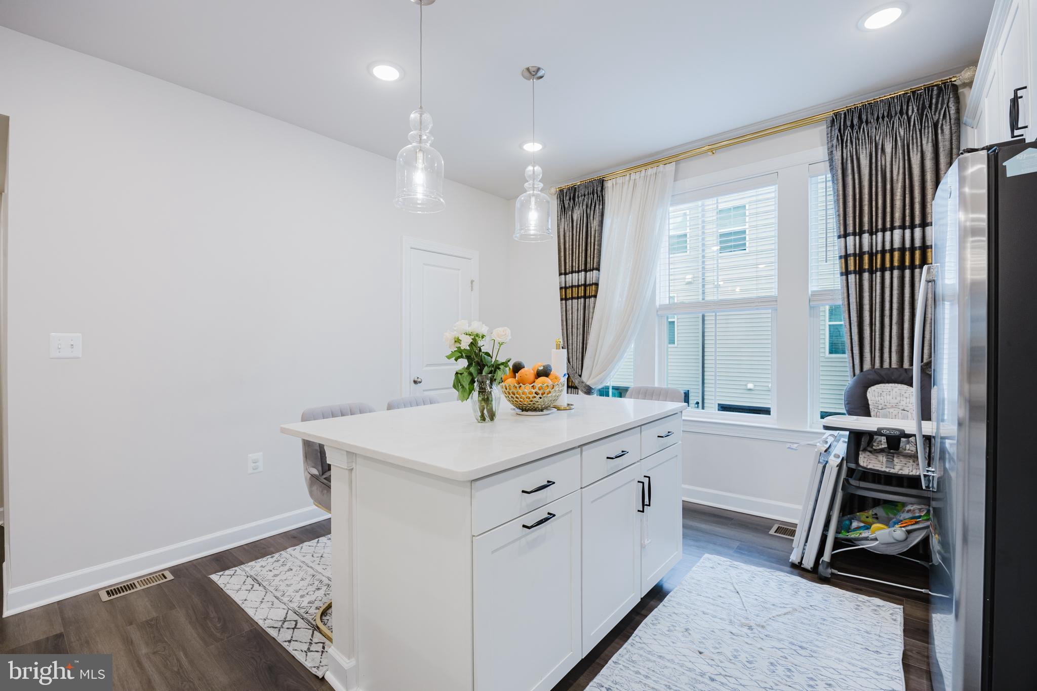 NORTH HART RUN - Residential