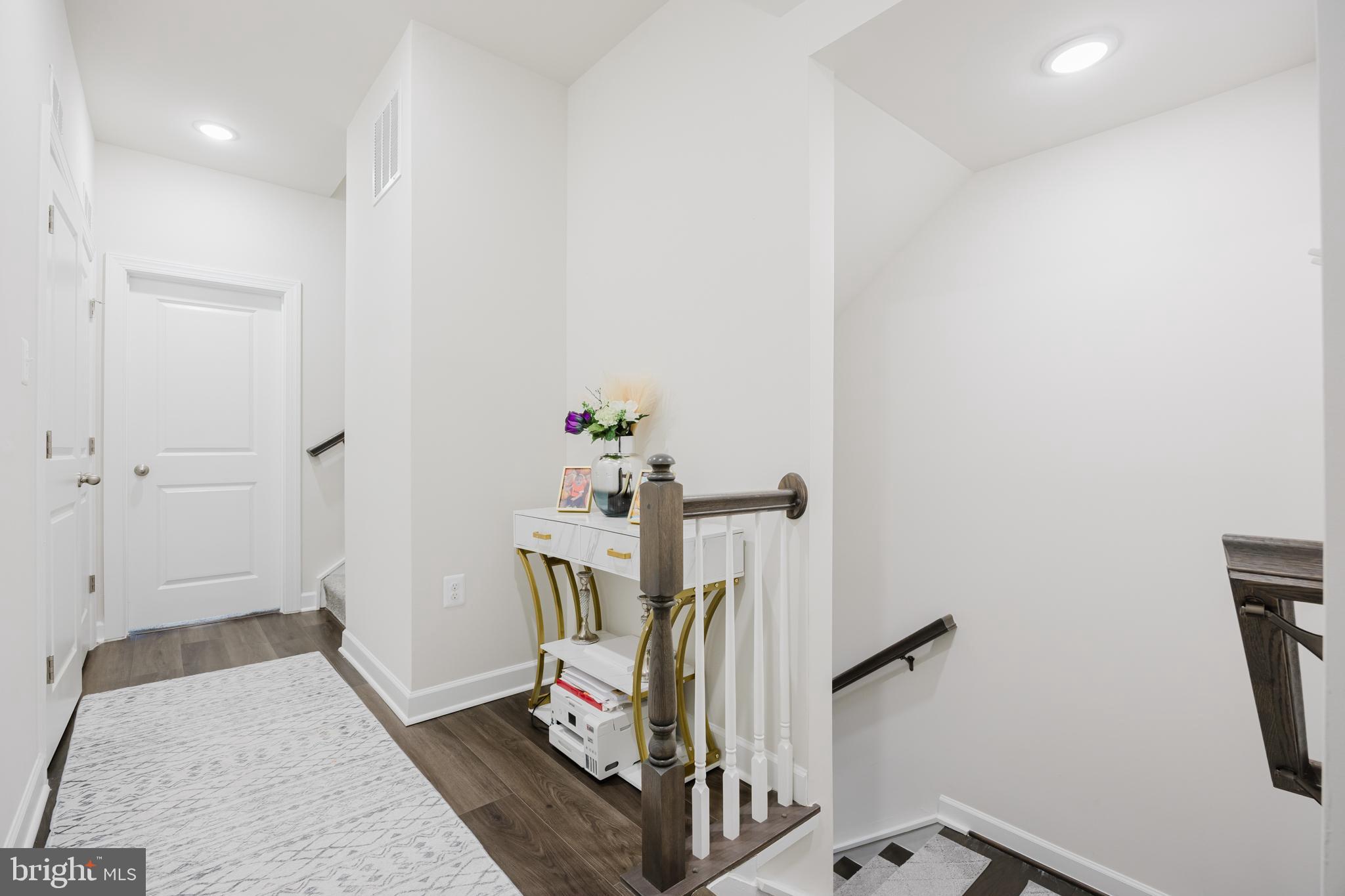 NORTH HART RUN - Residential